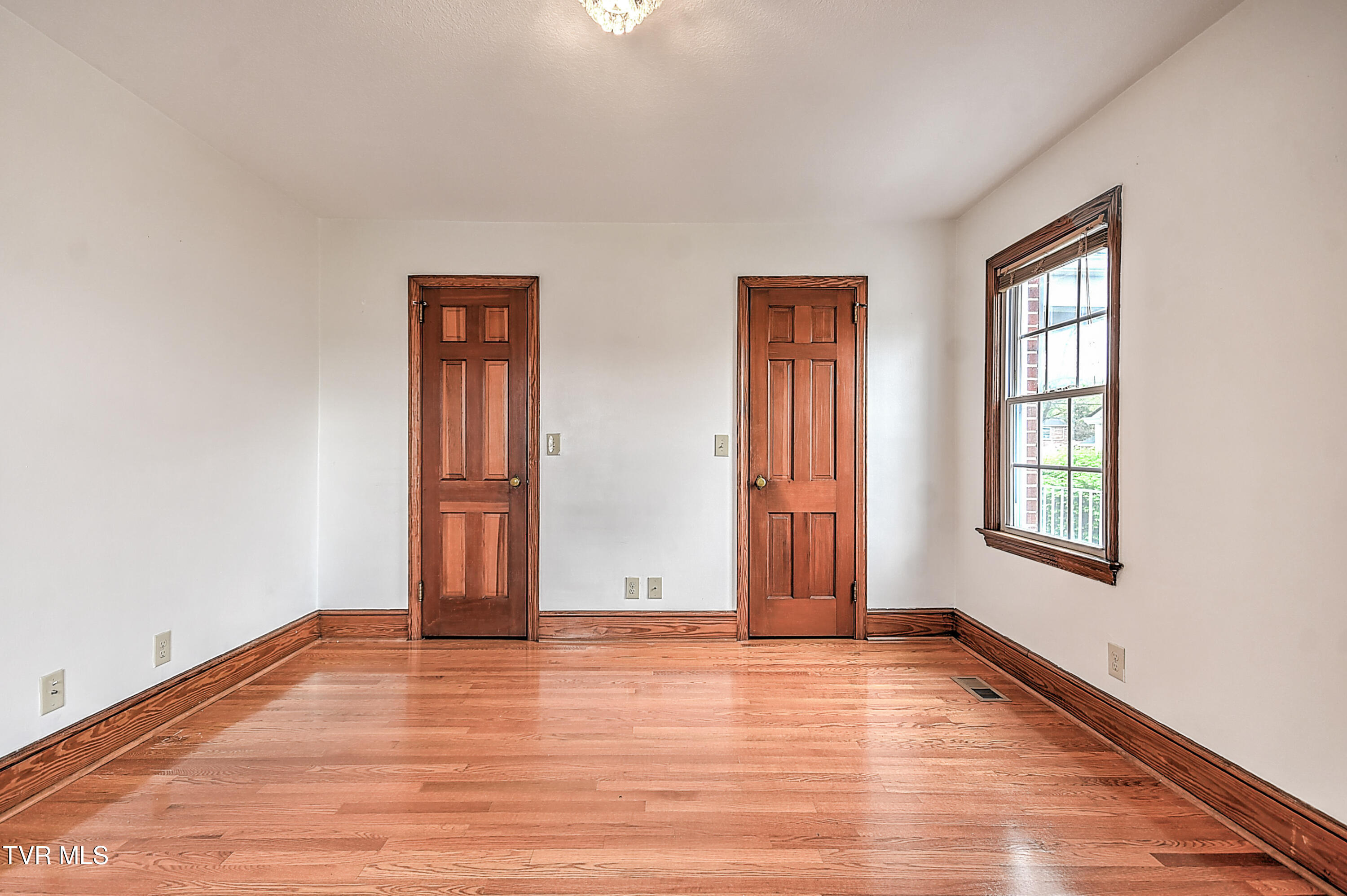 101 F Street, Elizabethton, Tennessee image 23