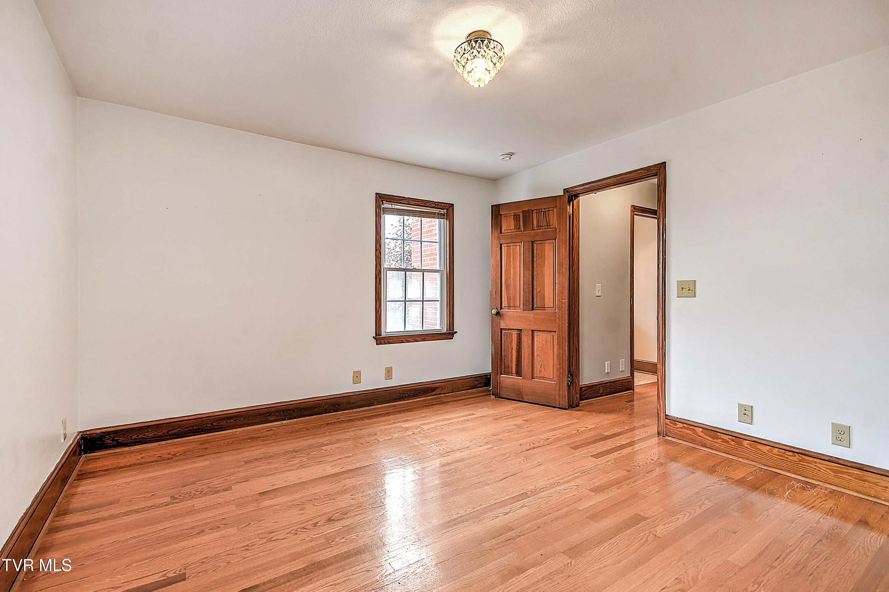 101 F Street, Elizabethton, Tennessee image 24