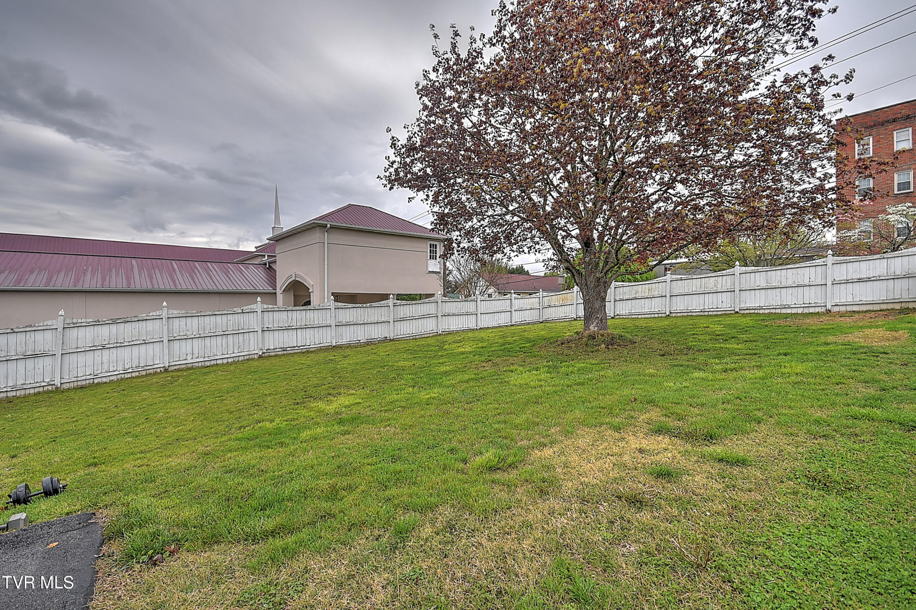 101 F Street, Elizabethton, Tennessee image 43