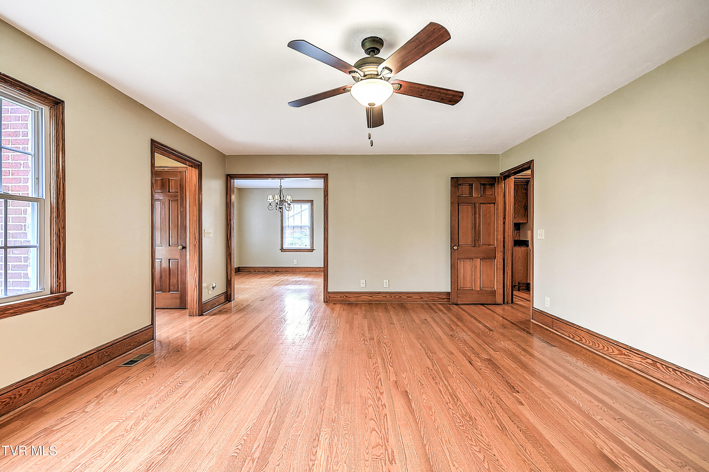 101 F Street, Elizabethton, Tennessee image 11