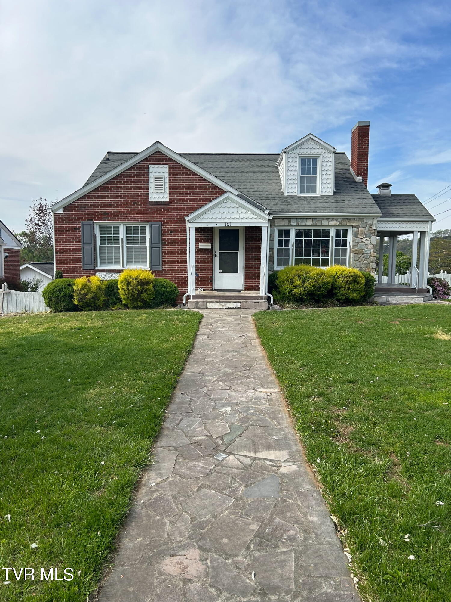 101 F Street, Elizabethton, Tennessee image 4