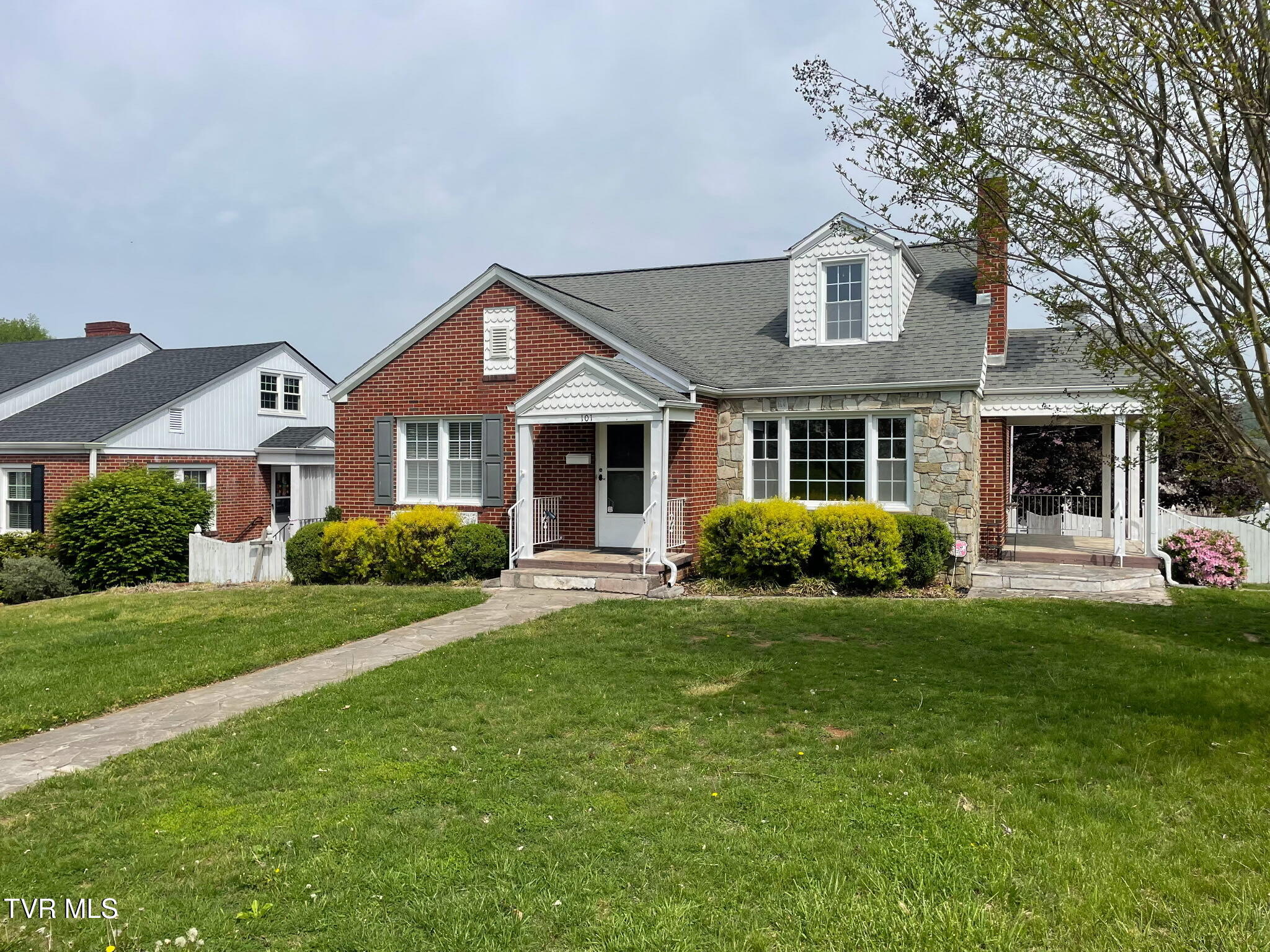 101 F Street, Elizabethton, Tennessee image 3