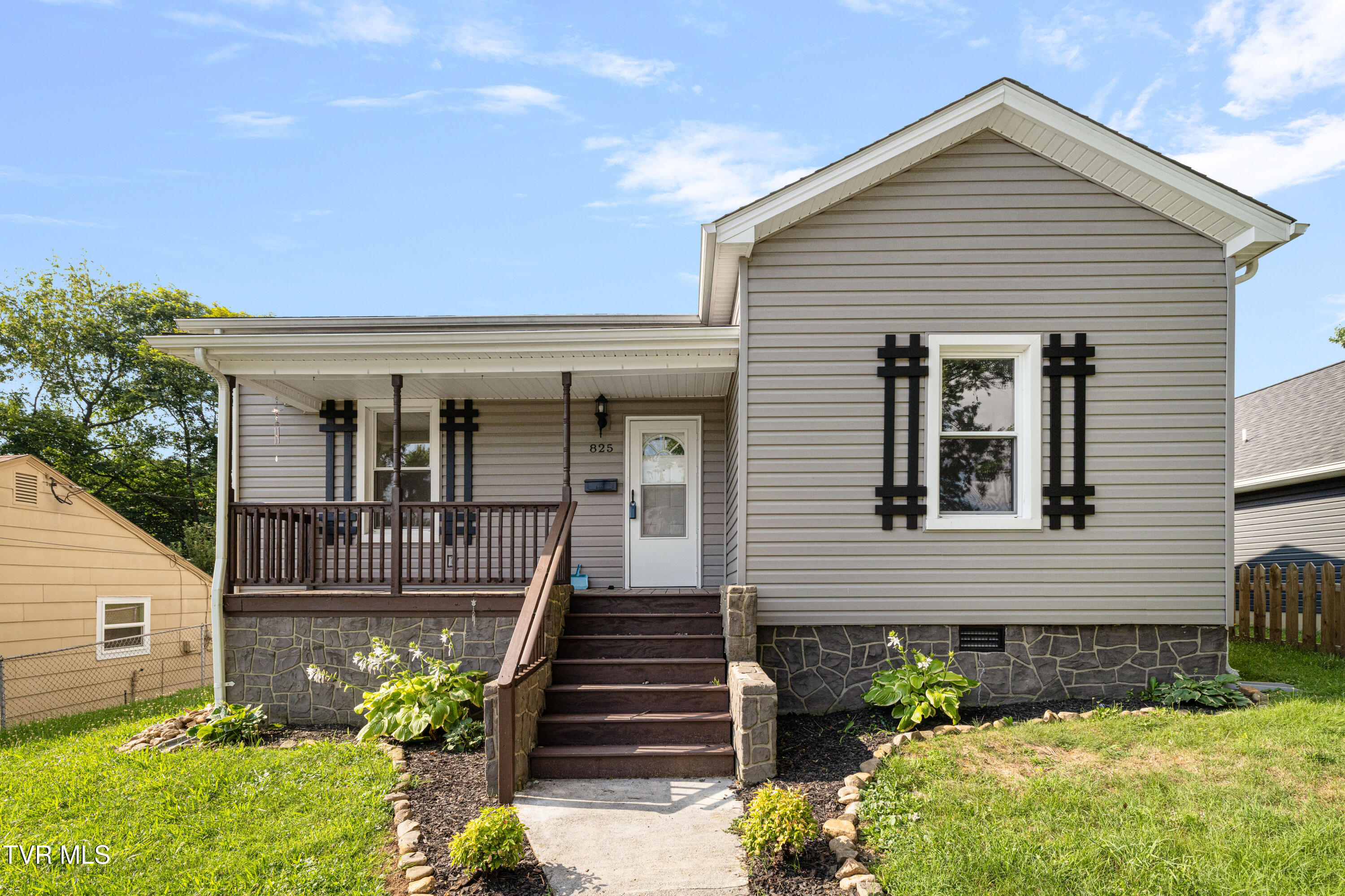 Photo 1 of 37 — 825 Hamilton Street, Johnson City, TN 37604