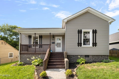Photo of 825 Hamilton Street, Johnson City, TN 37604 (MLS # 9998380)
