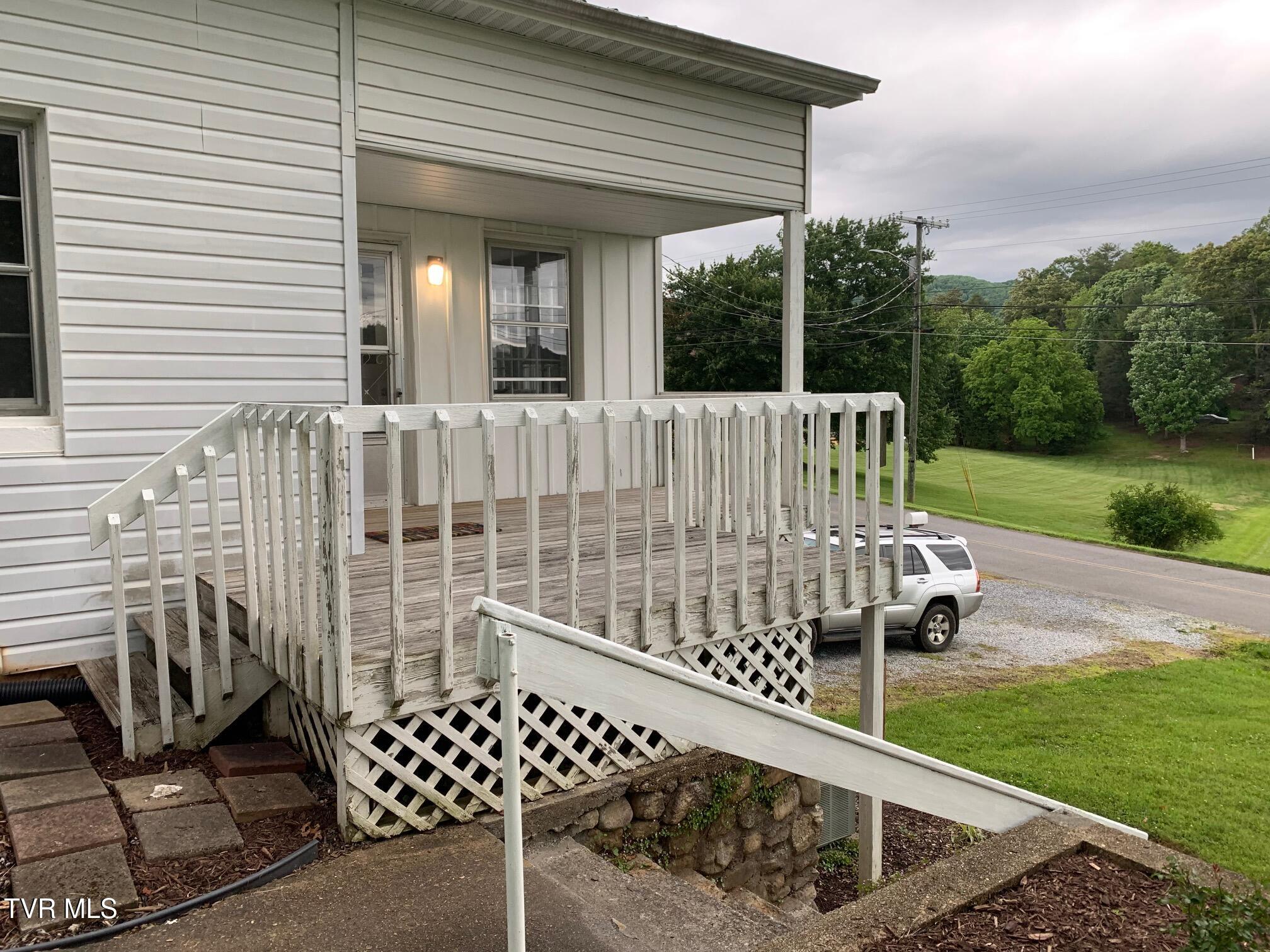 626 Mohawk Drive, Erwin, Tennessee image 4