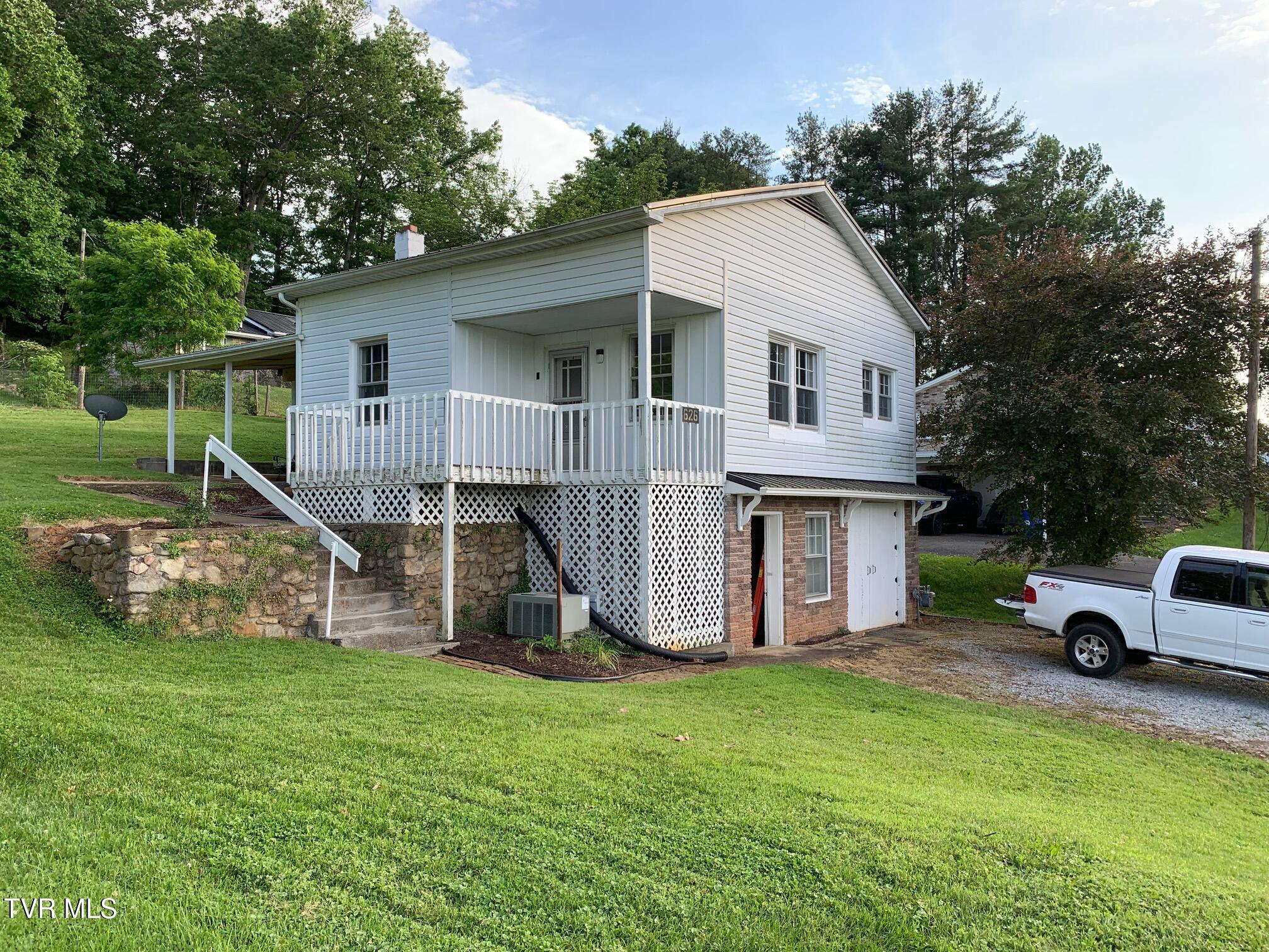 626 Mohawk Drive, Erwin, Tennessee image 1