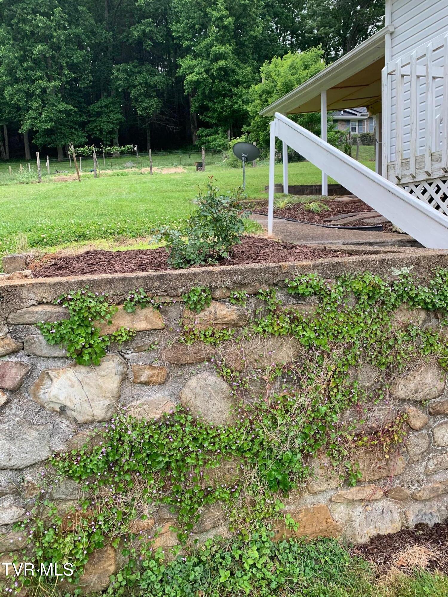 626 Mohawk Drive, Erwin, Tennessee image 23