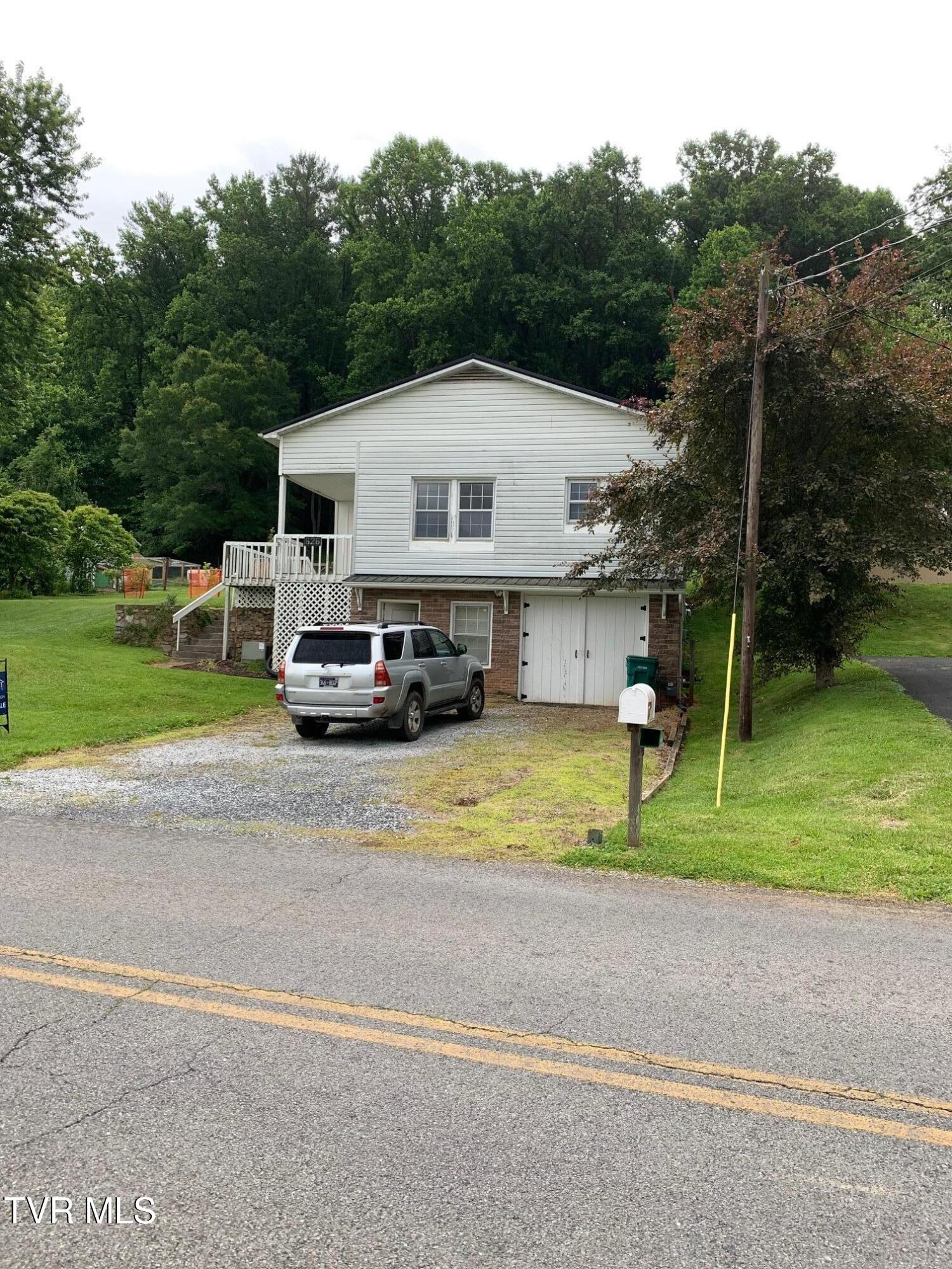 626 Mohawk Drive, Erwin, Tennessee image 2