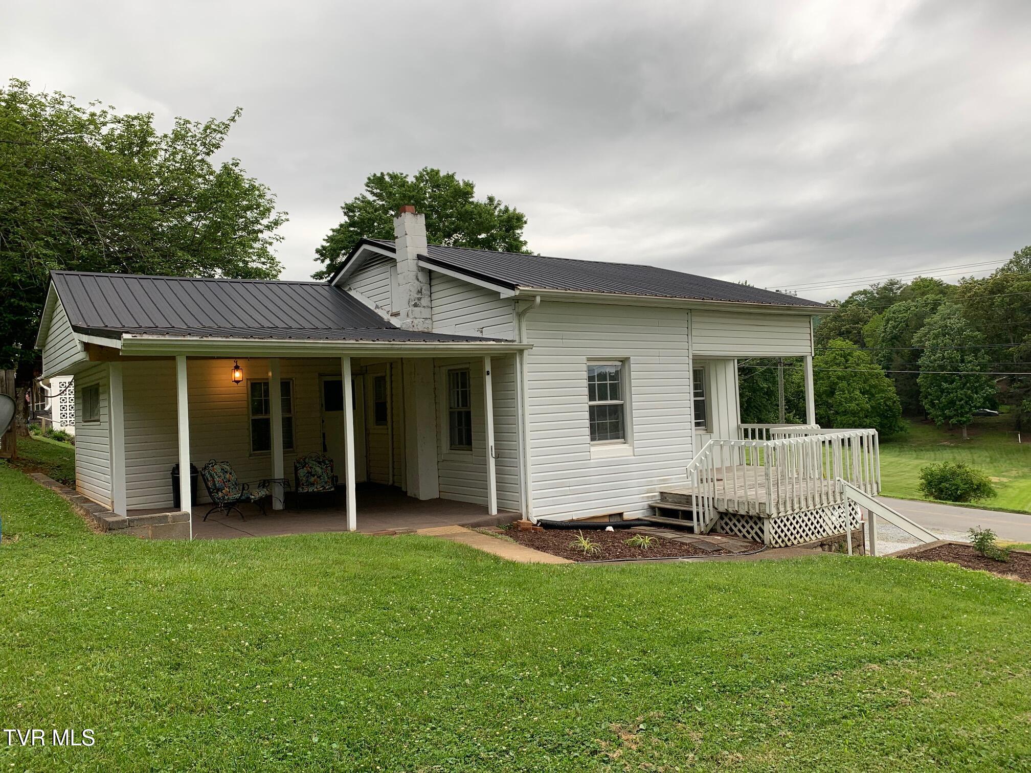 626 Mohawk Drive, Erwin, Tennessee image 3