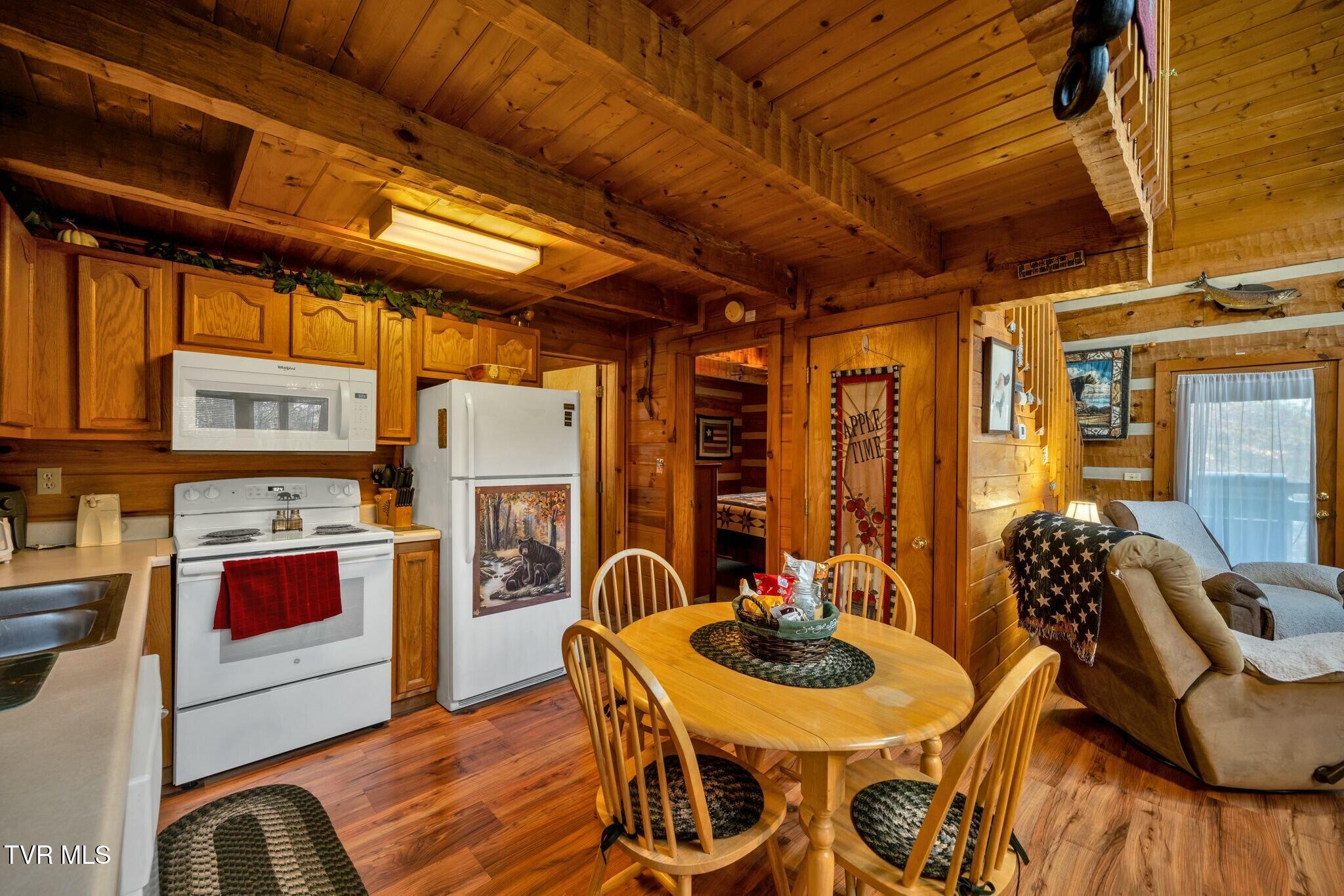 2784 Mountain View Circle, Sevierville, Tennessee image 16
