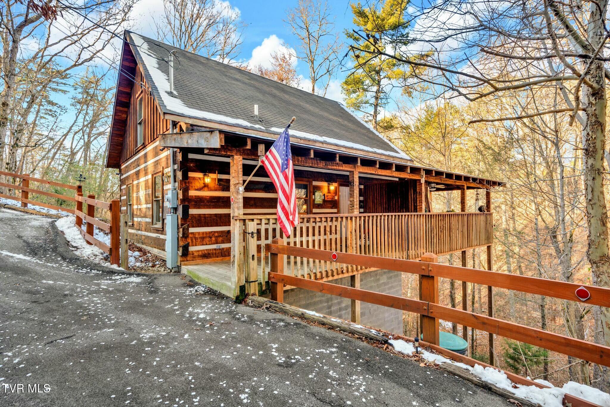 2784 Mountain View Circle, Sevierville, Tennessee image 1
