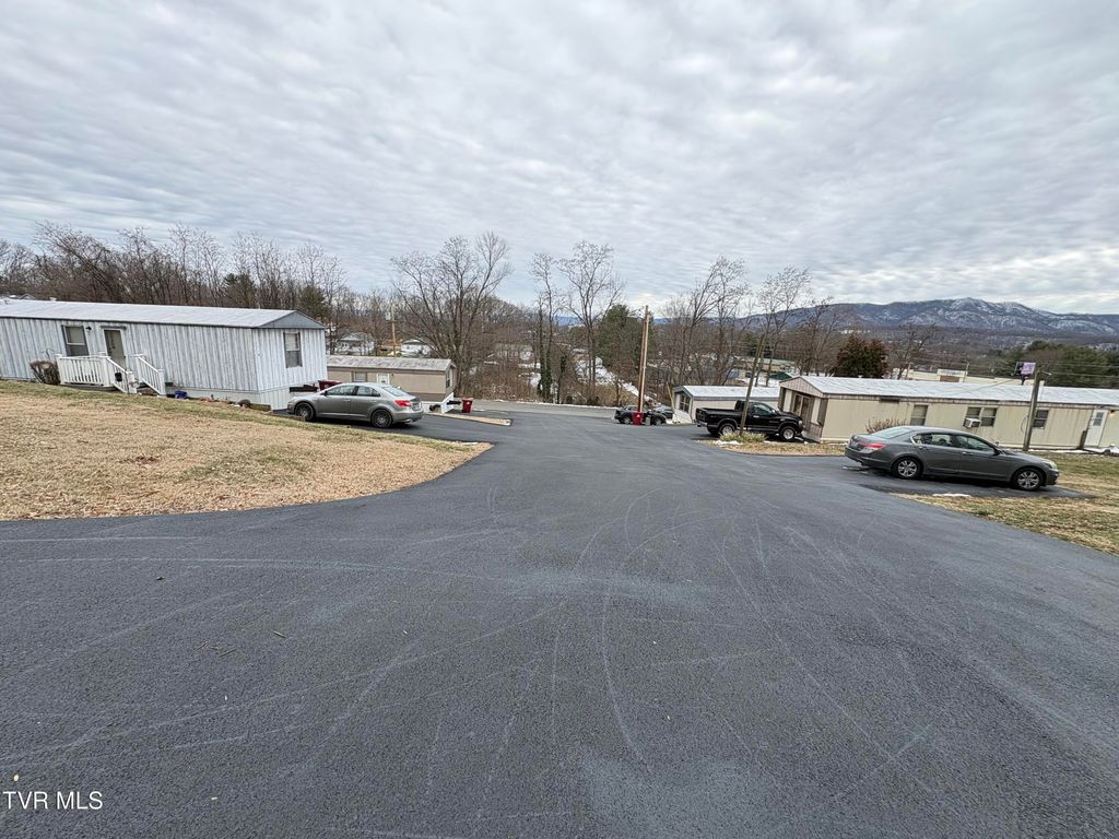 Photo of 611 North Street, Johnson City, TN 37604 (MLS # 9990978)