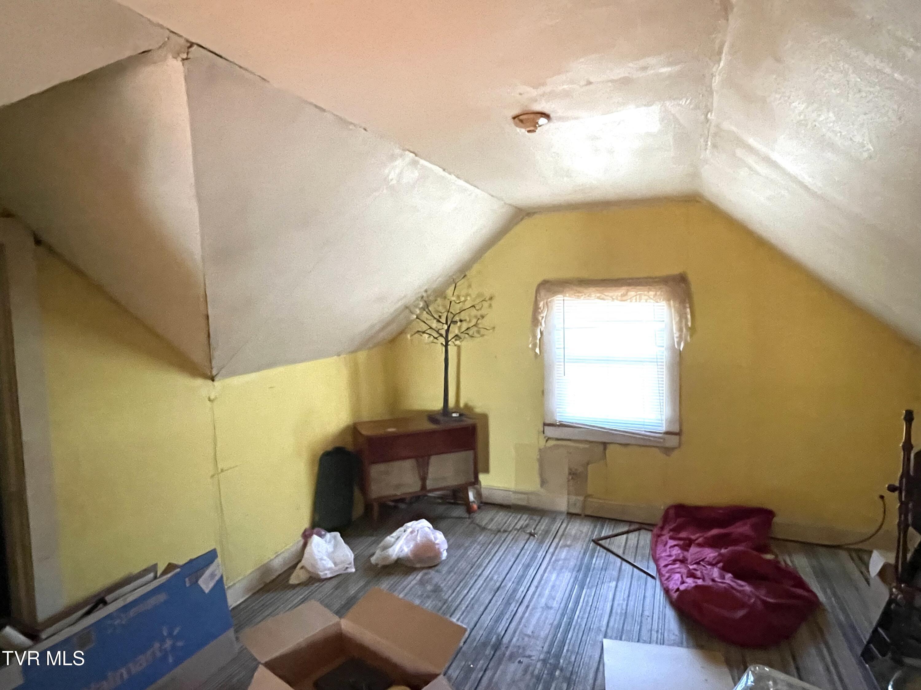 371 Douglas Street, Bristol, Virginia image 11