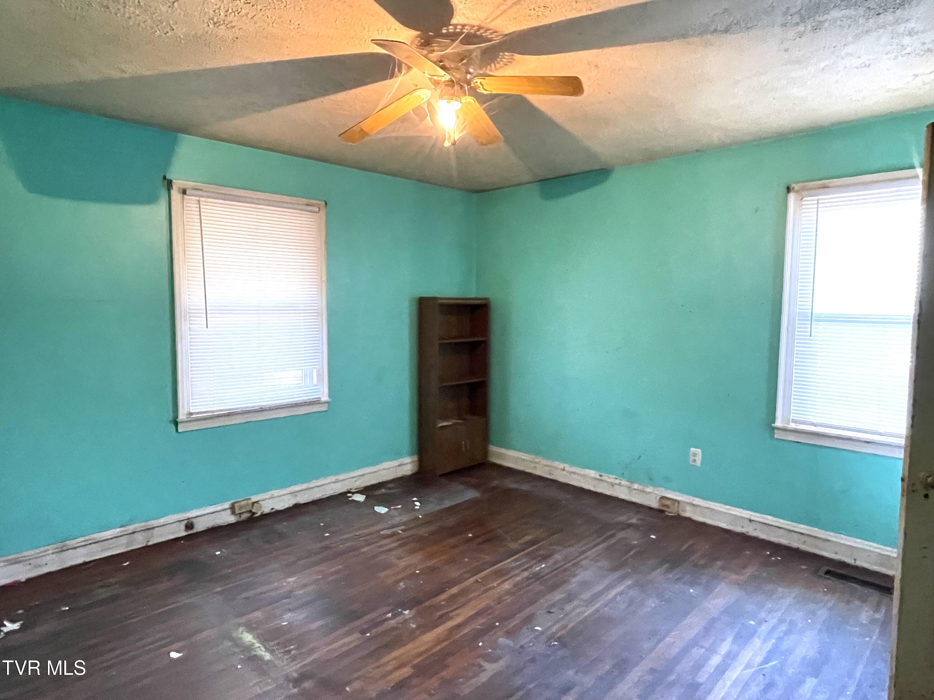 371 Douglas Street, Bristol, Virginia image 5
