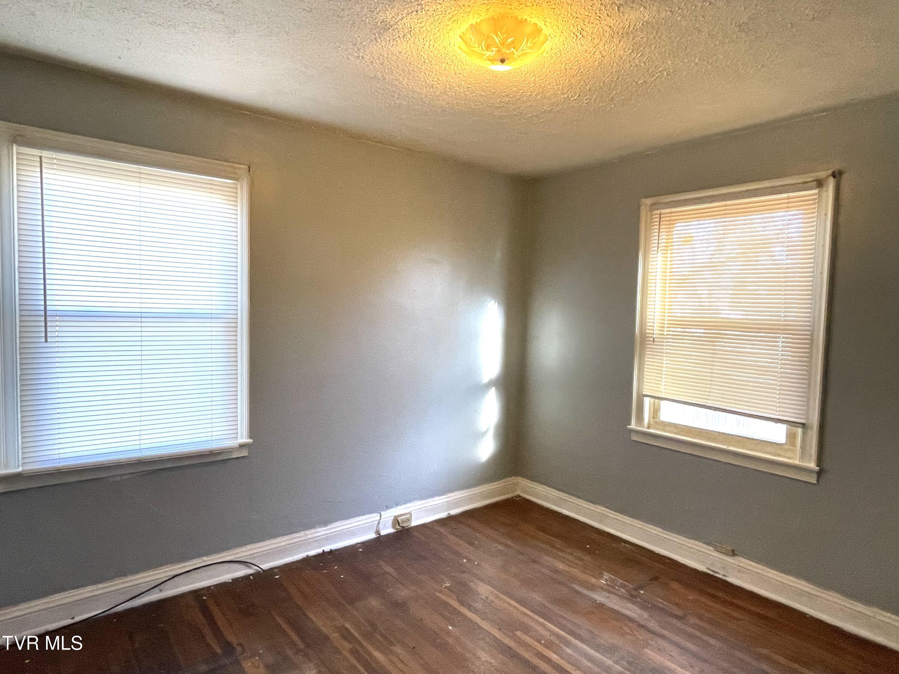 371 Douglas Street, Bristol, Virginia image 4