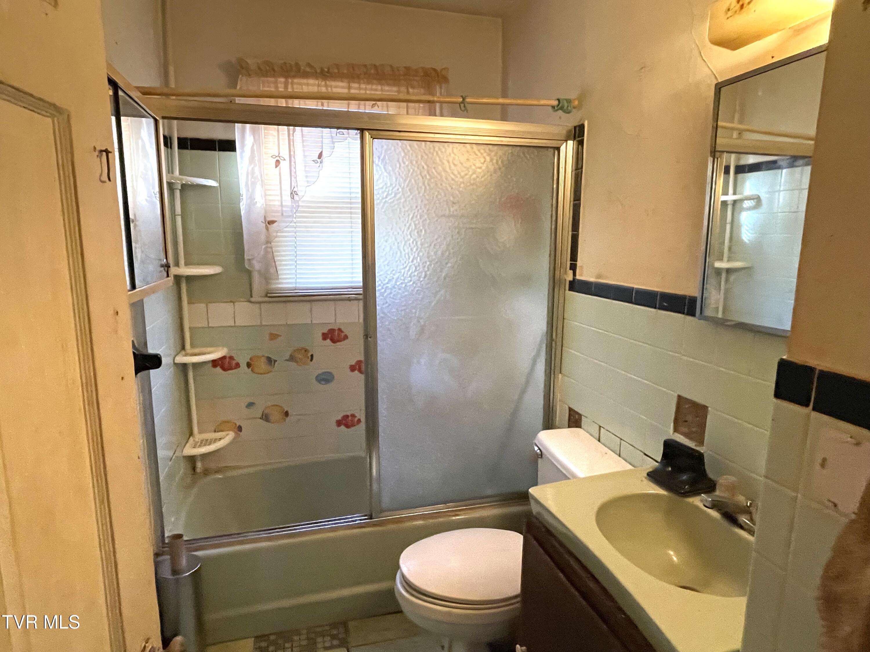 371 Douglas Street, Bristol, Virginia image 9