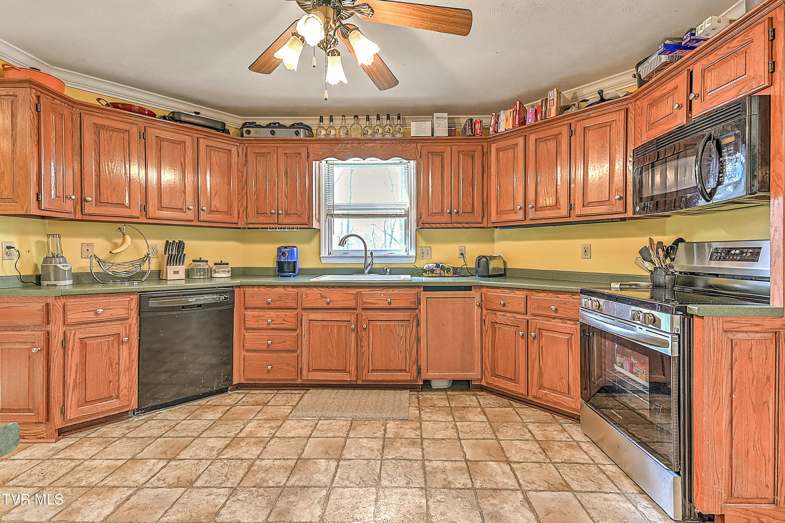 1535 Maple Leaf Drive, Morristown, Tennessee image 14