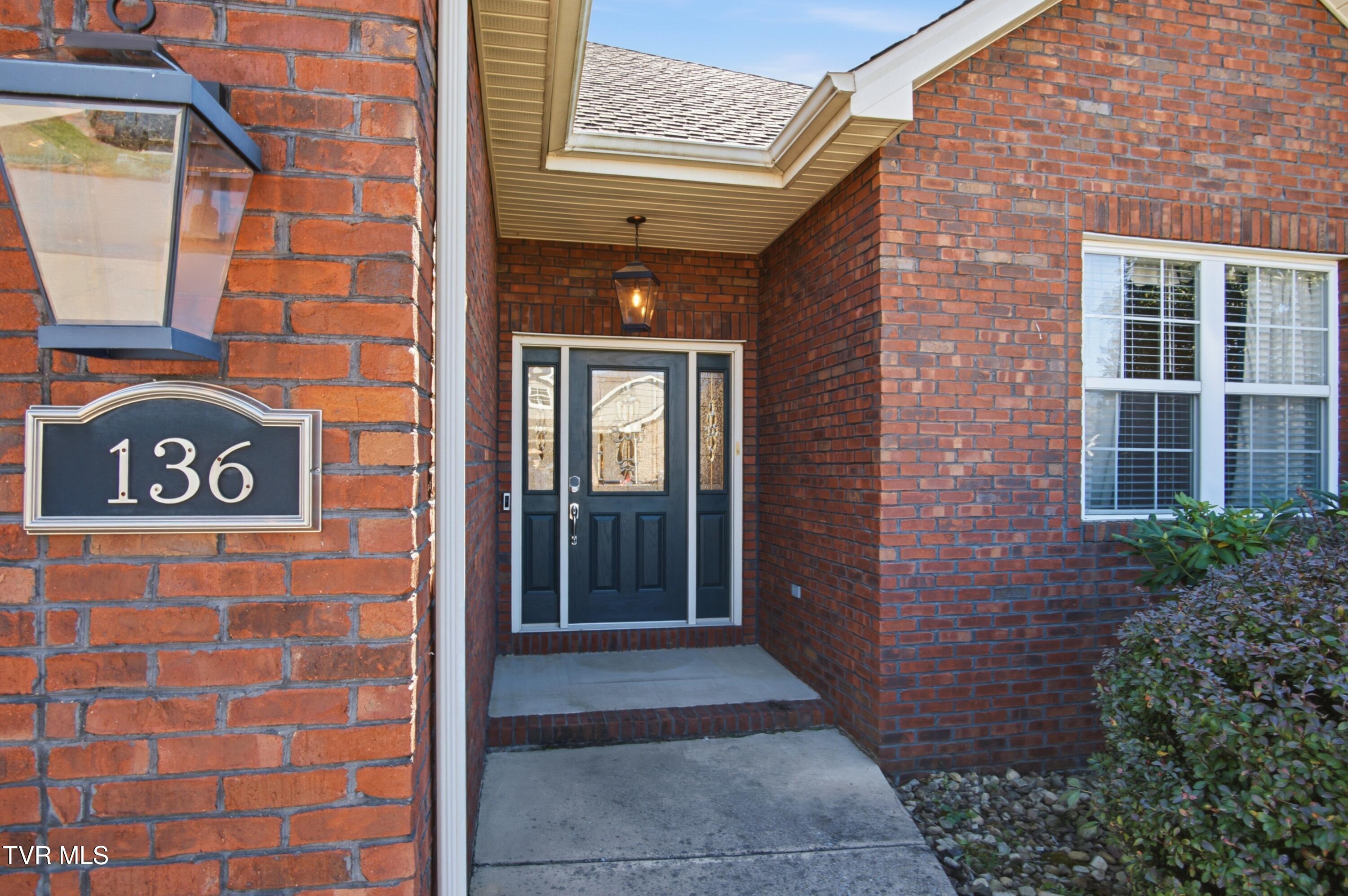 136 Thistledown Circle