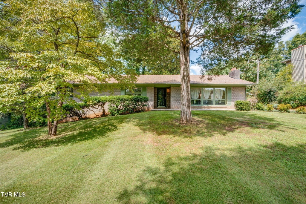 Photo of 730 Outer Drive, Rogersville, TN 37857 (MLS # 9999978)