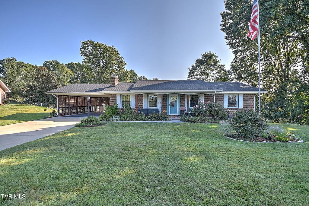 Photo of 7365 White Pine Circle, Bristol, VA 24202 (MLS # 10001433)
