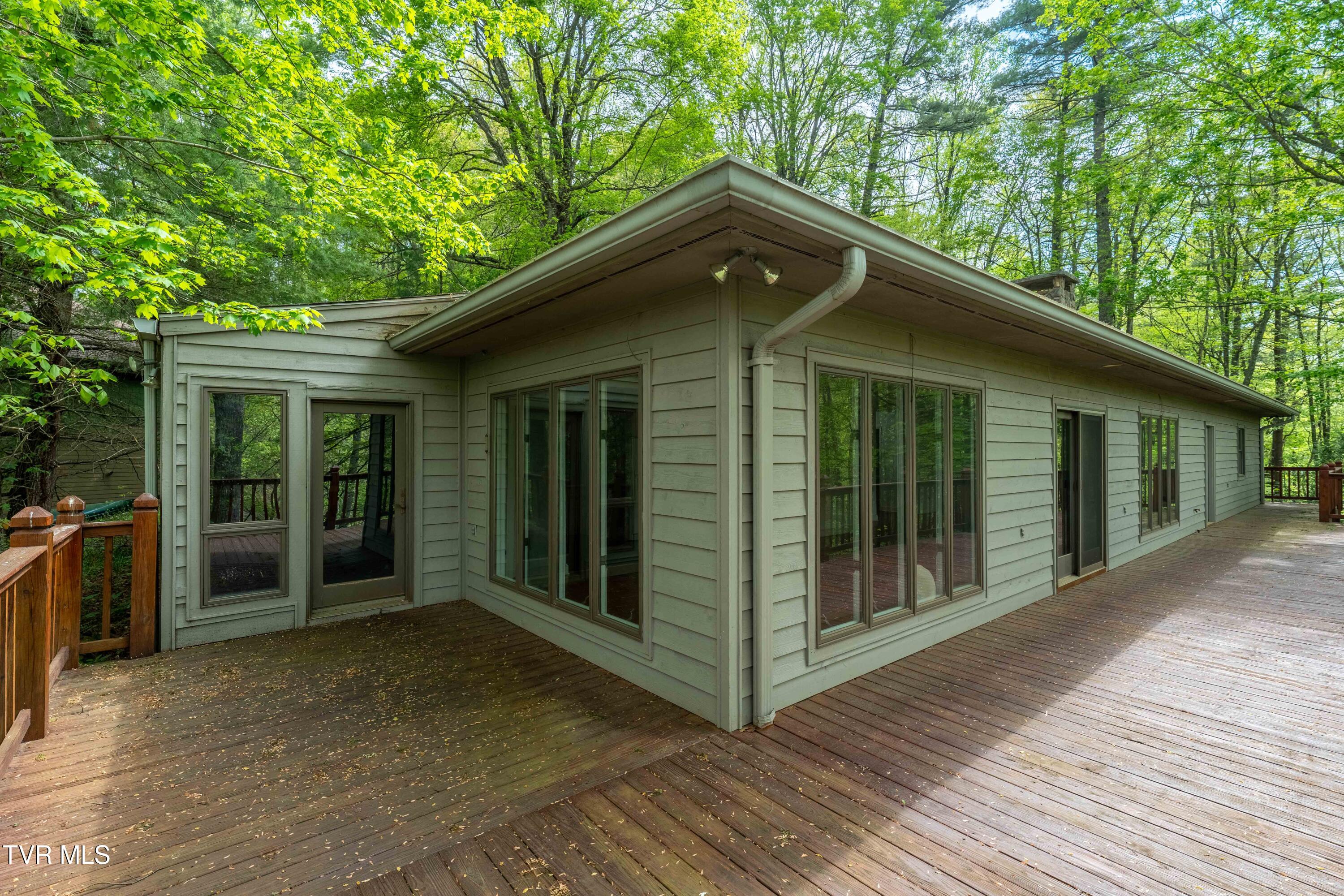 1945 Sage Valley Circle, Mountain City, Tennessee image 14