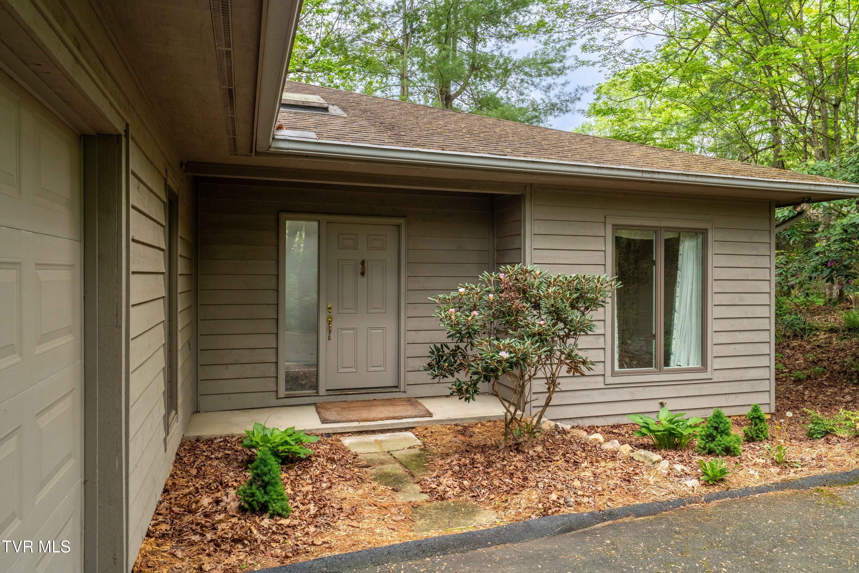 1945 Sage Valley Circle, Mountain City, Tennessee image 8