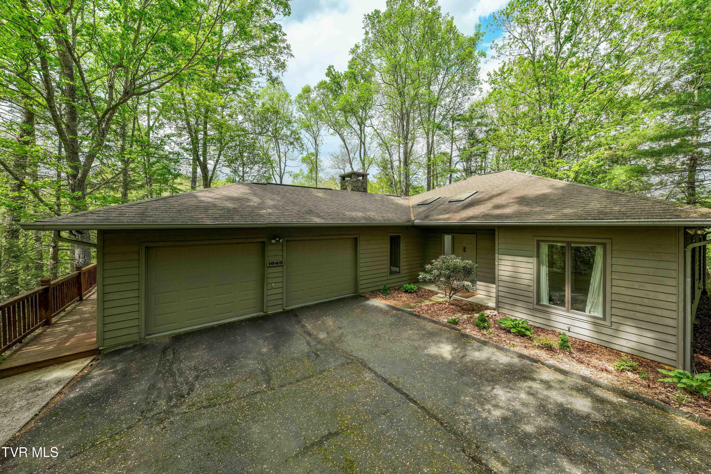 1945 Sage Valley Circle, Mountain City, Tennessee image 10
