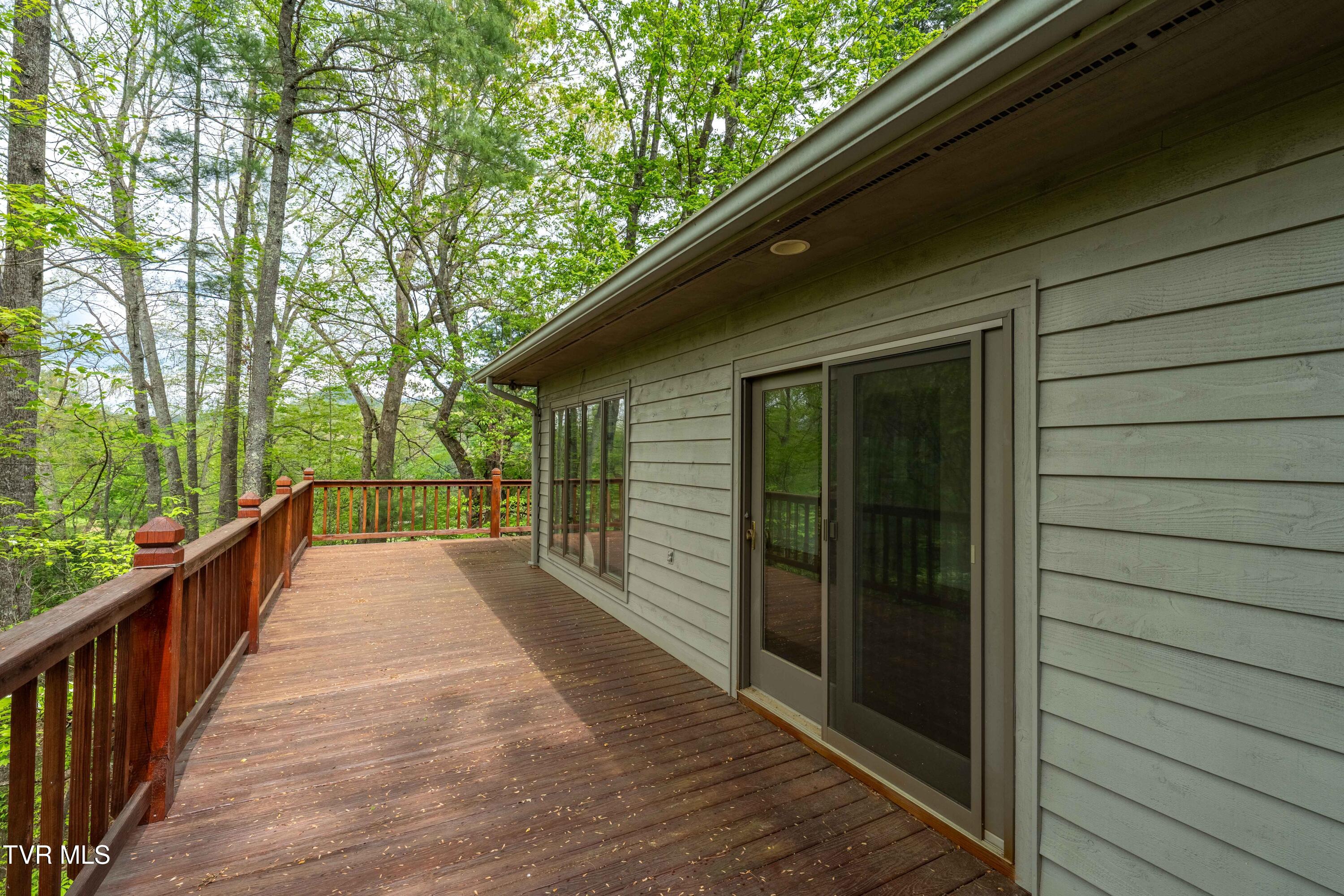 1945 Sage Valley Circle, Mountain City, Tennessee image 16