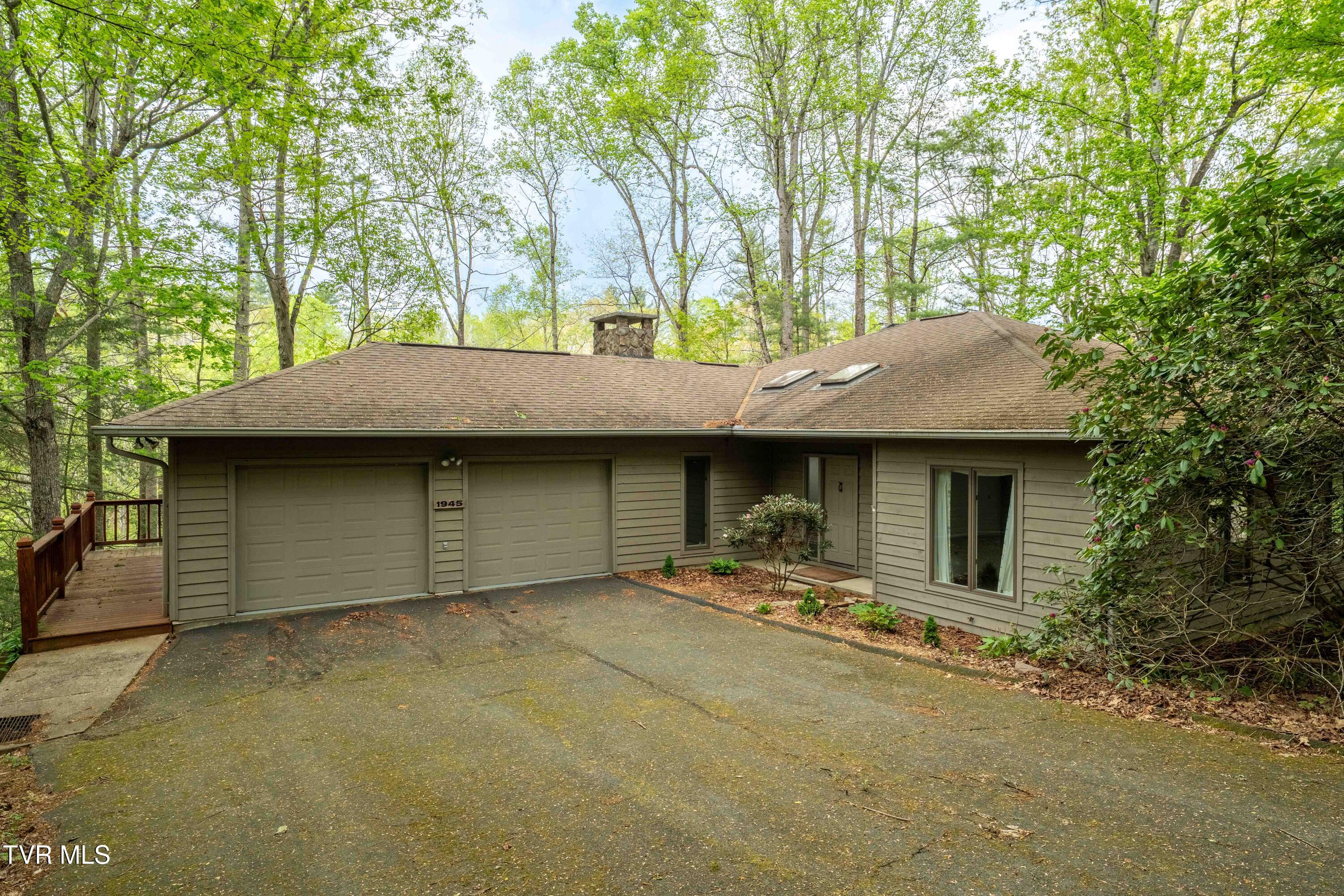 1945 Sage Valley Circle, Mountain City, Tennessee image 22