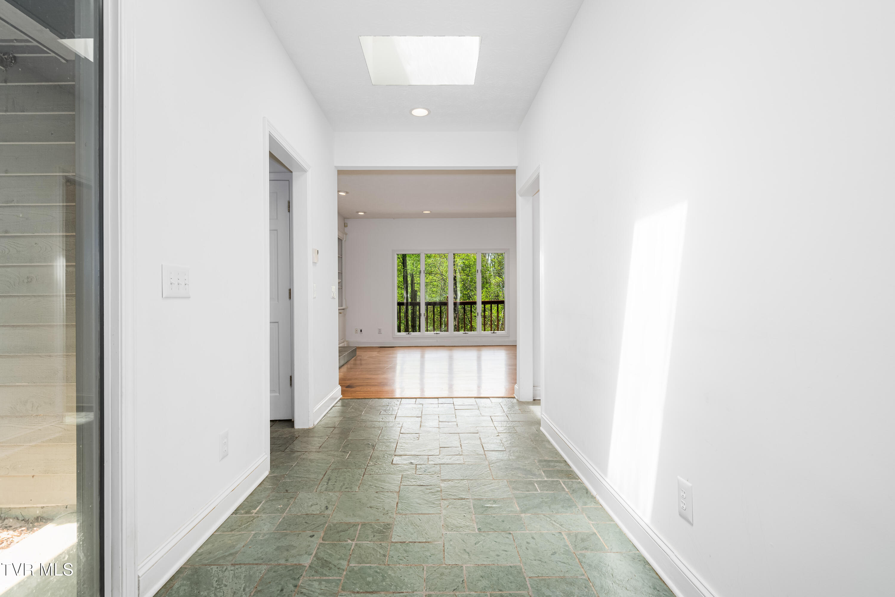 1945 Sage Valley Circle, Mountain City, Tennessee image 27