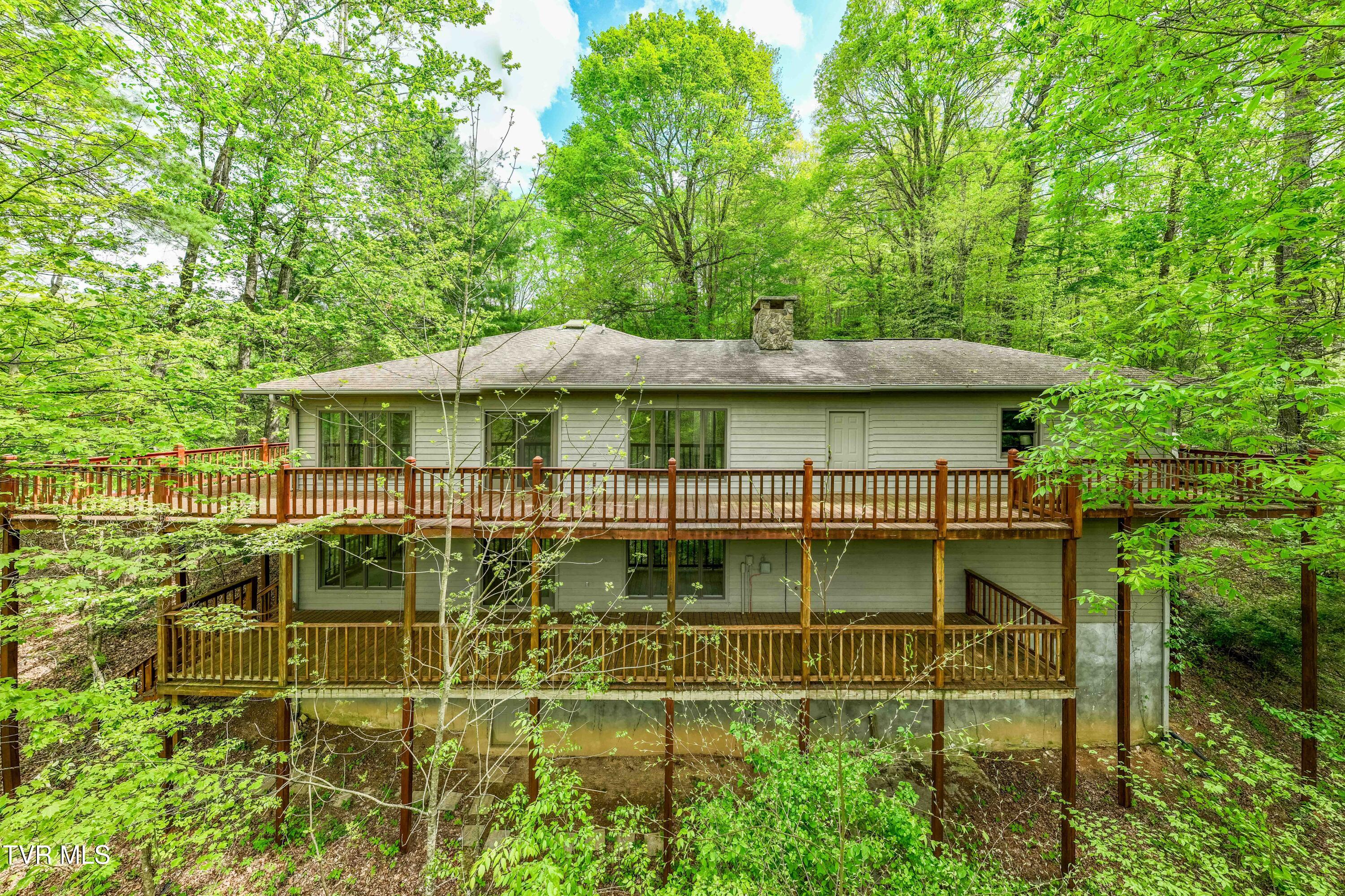 1945 Sage Valley Circle, Mountain City, Tennessee image 2