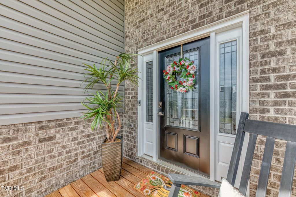 Photo of 1366 Lemongrass Drive, Jonesborough, TN 37659 (MLS # 9994623)