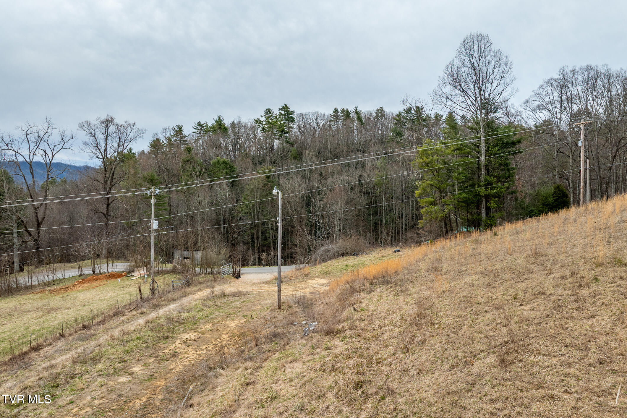 444 Cross Mountain Road, Mountain City, Tennessee image 26