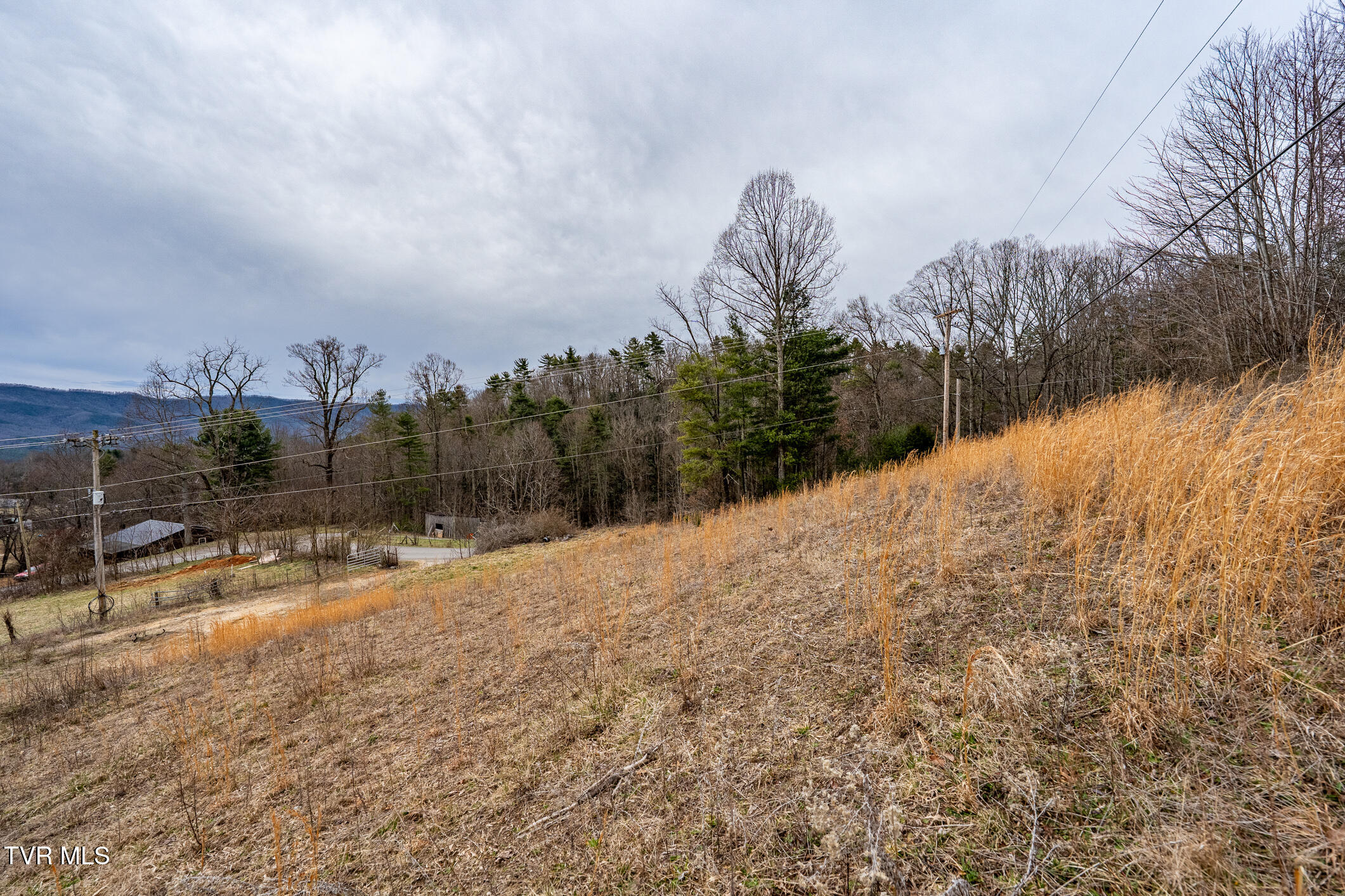 444 Cross Mountain Road, Mountain City, Tennessee image 16