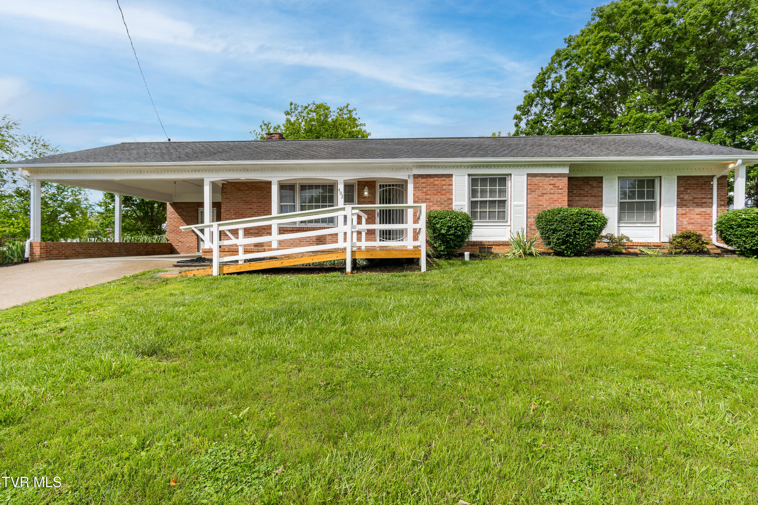 402 Crockett Lane, Greeneville, Tennessee image 1