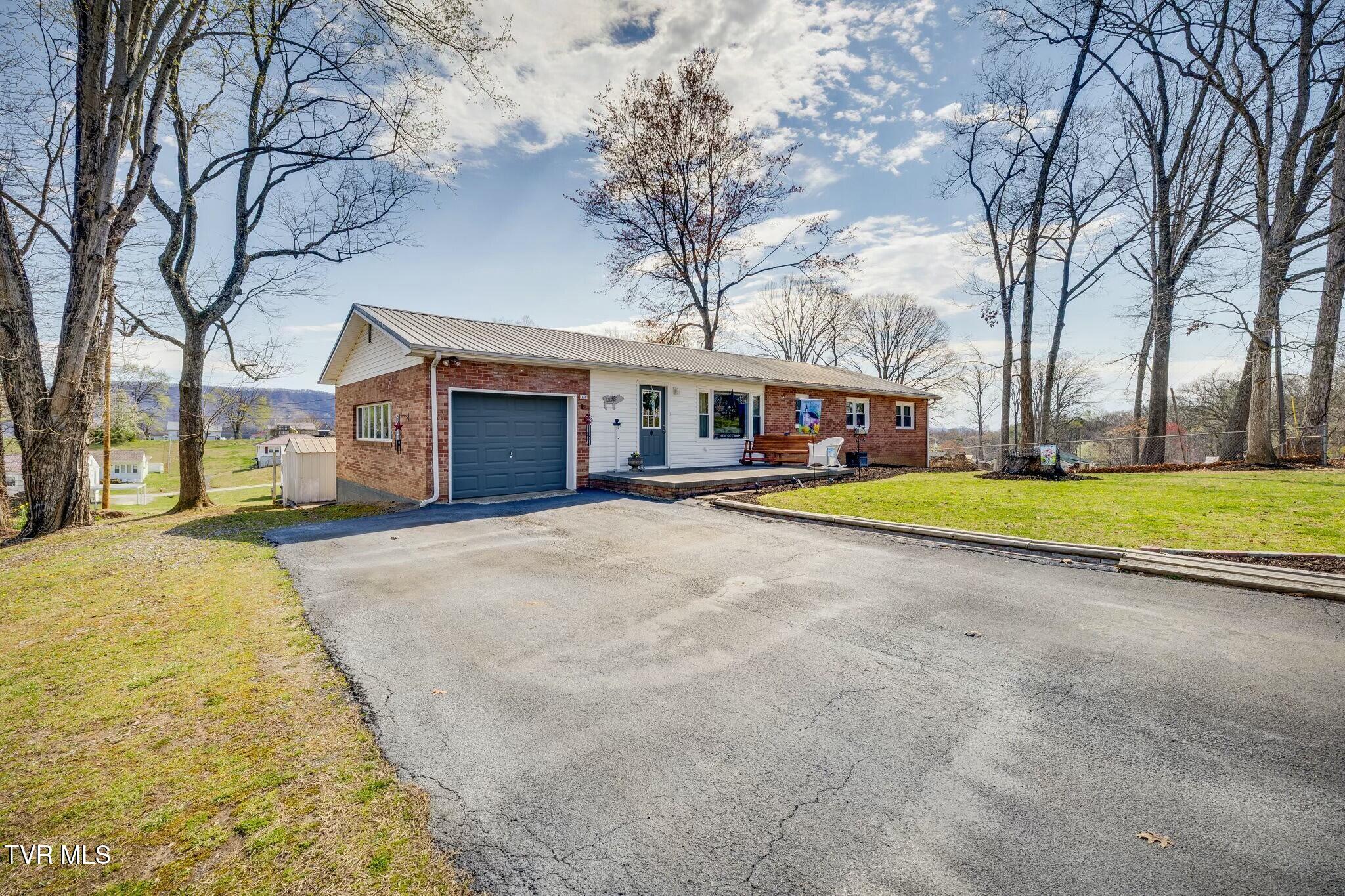 424 Mimosa Street, Mount Carmel, Tennessee image 5