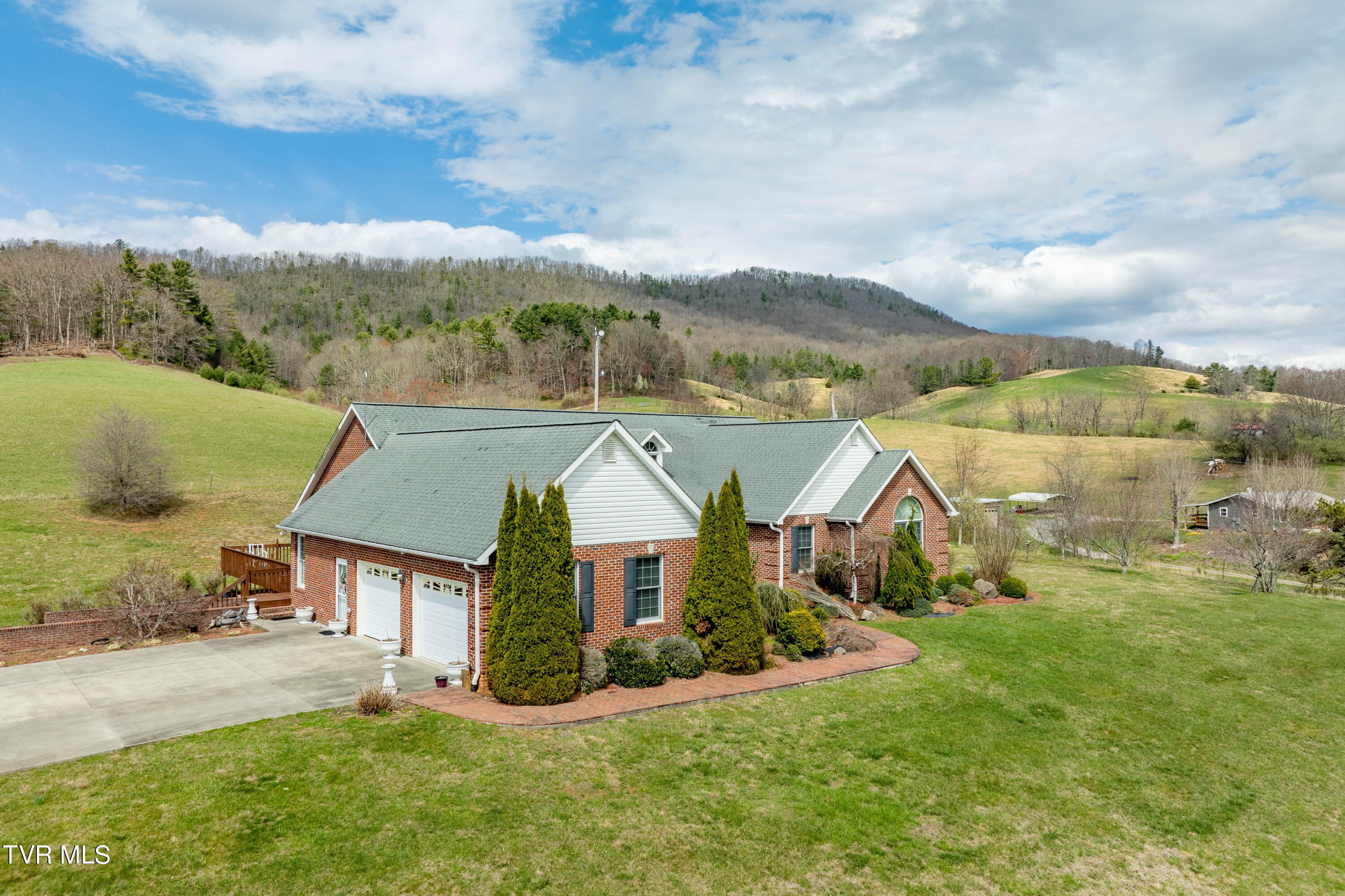 3972 Big Dry Run Road, Mountain City, Tennessee image 2