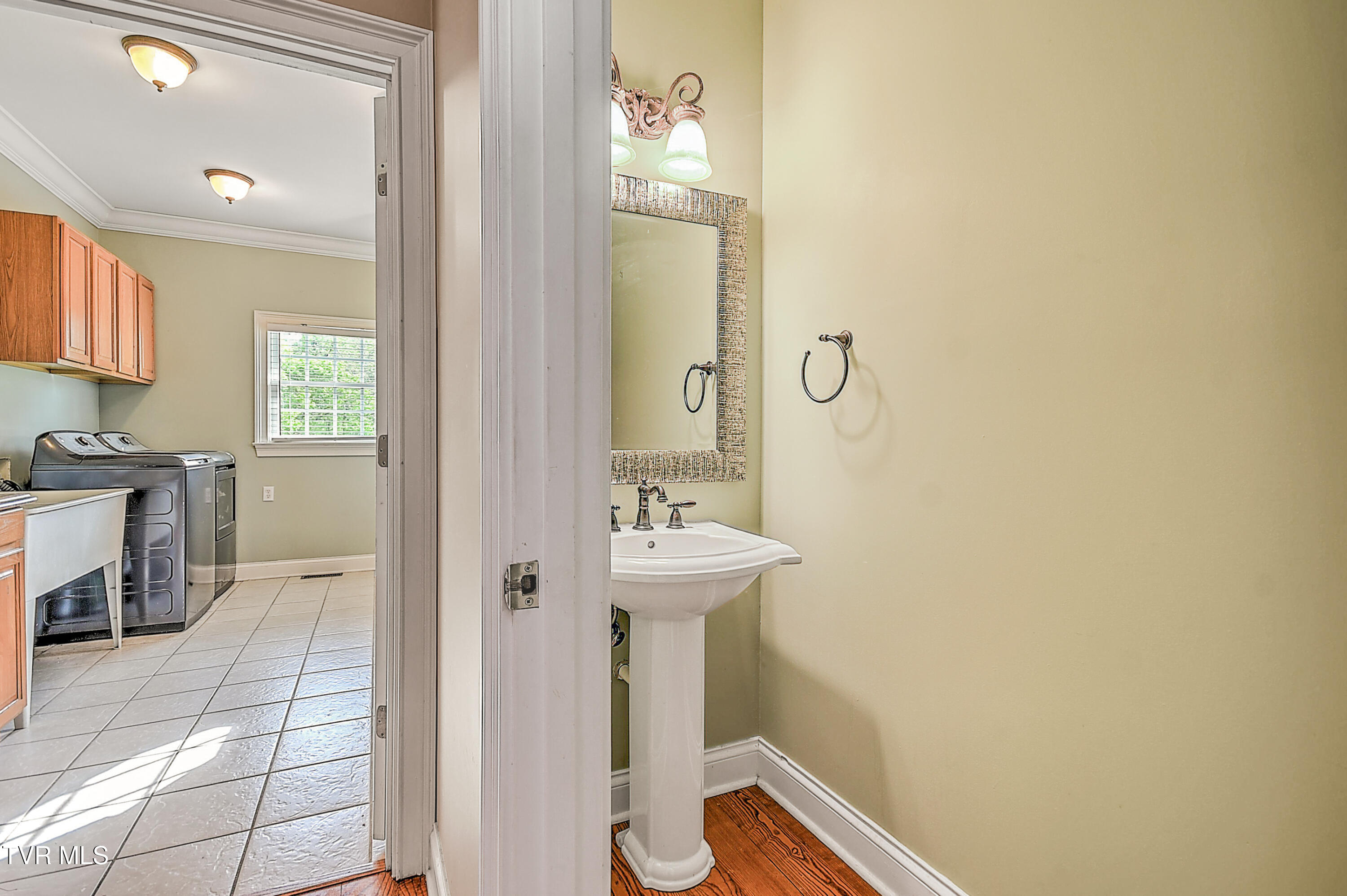 2041 King College Road, Bristol, Tennessee image 40