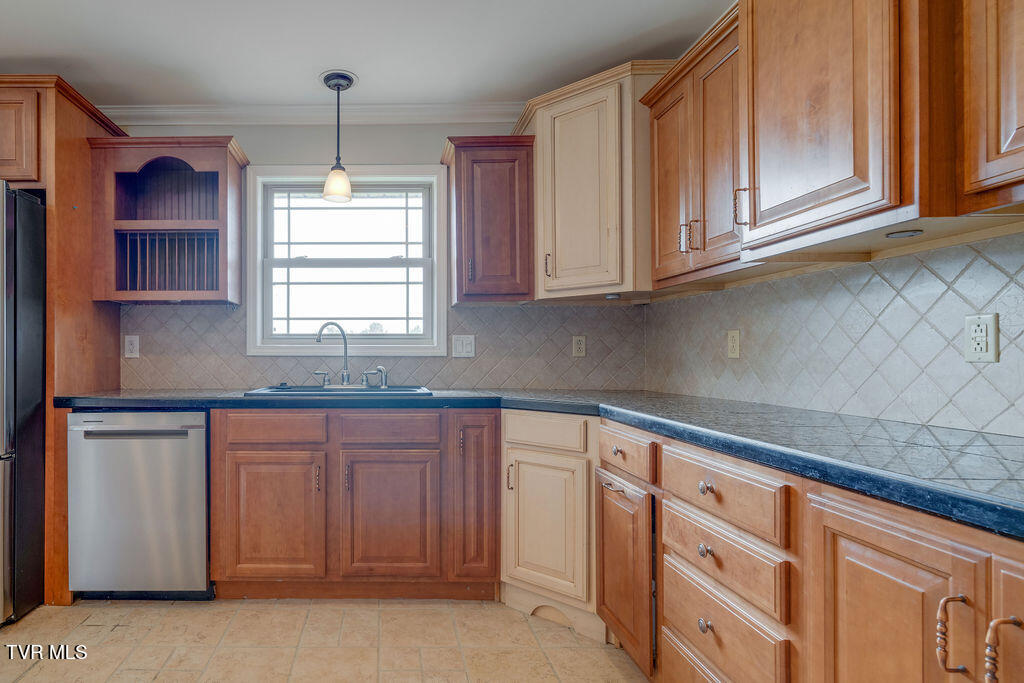 229 Ridgecrest Road, Jonesborough, Tennessee image 11