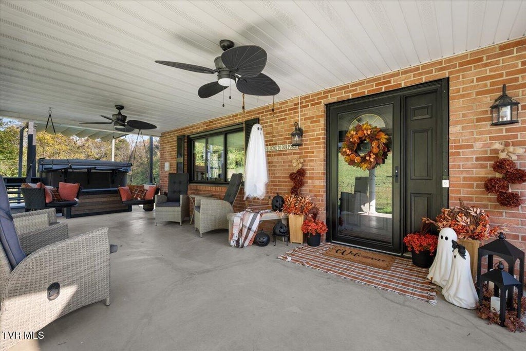 Photo of 124 Cliffwood Drive, Bristol, TN 37620 (MLS # 10002284)