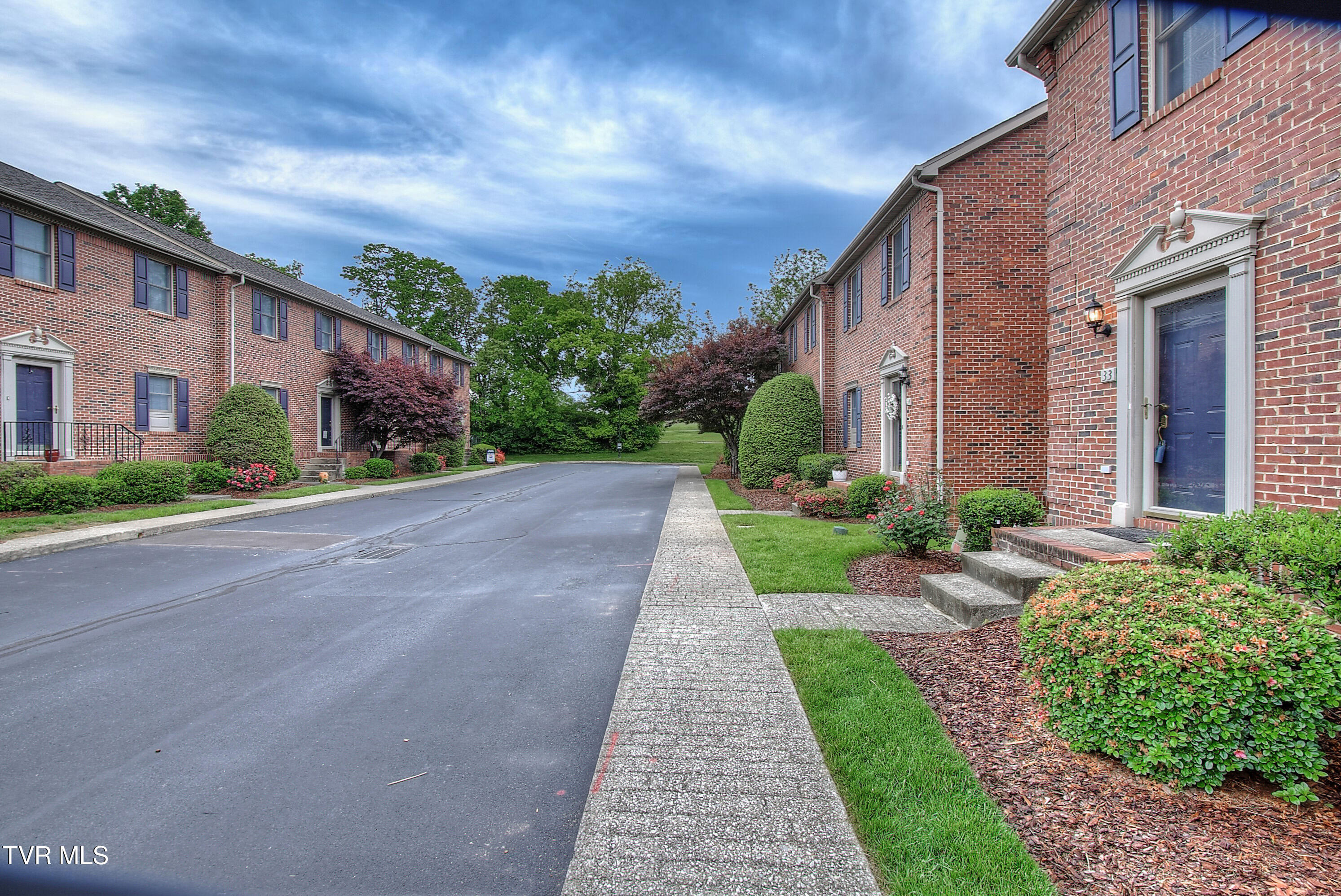 33 Oak Leaf Circle #33, Johnson City, Tennessee image 3