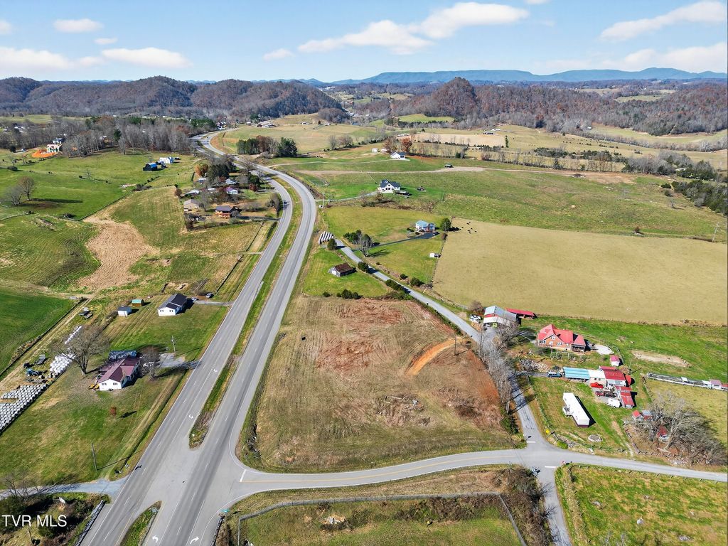 Photo of 215 Jeb Stuart Highway, Abingdon, VA 24210 (MLS # 9988417)