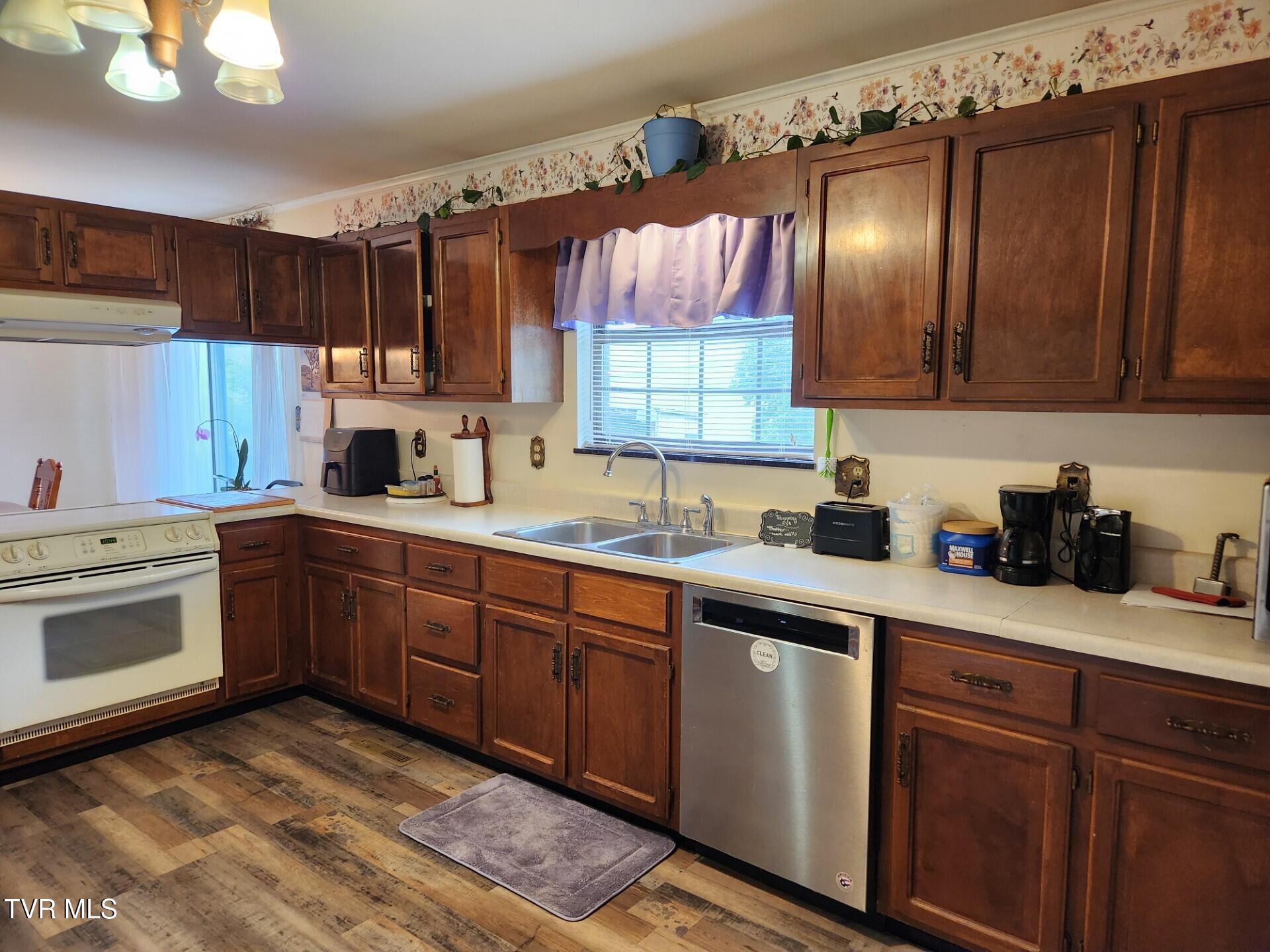 7083 Saint Clair Rd Road, Whitesburg, Tennessee image 2