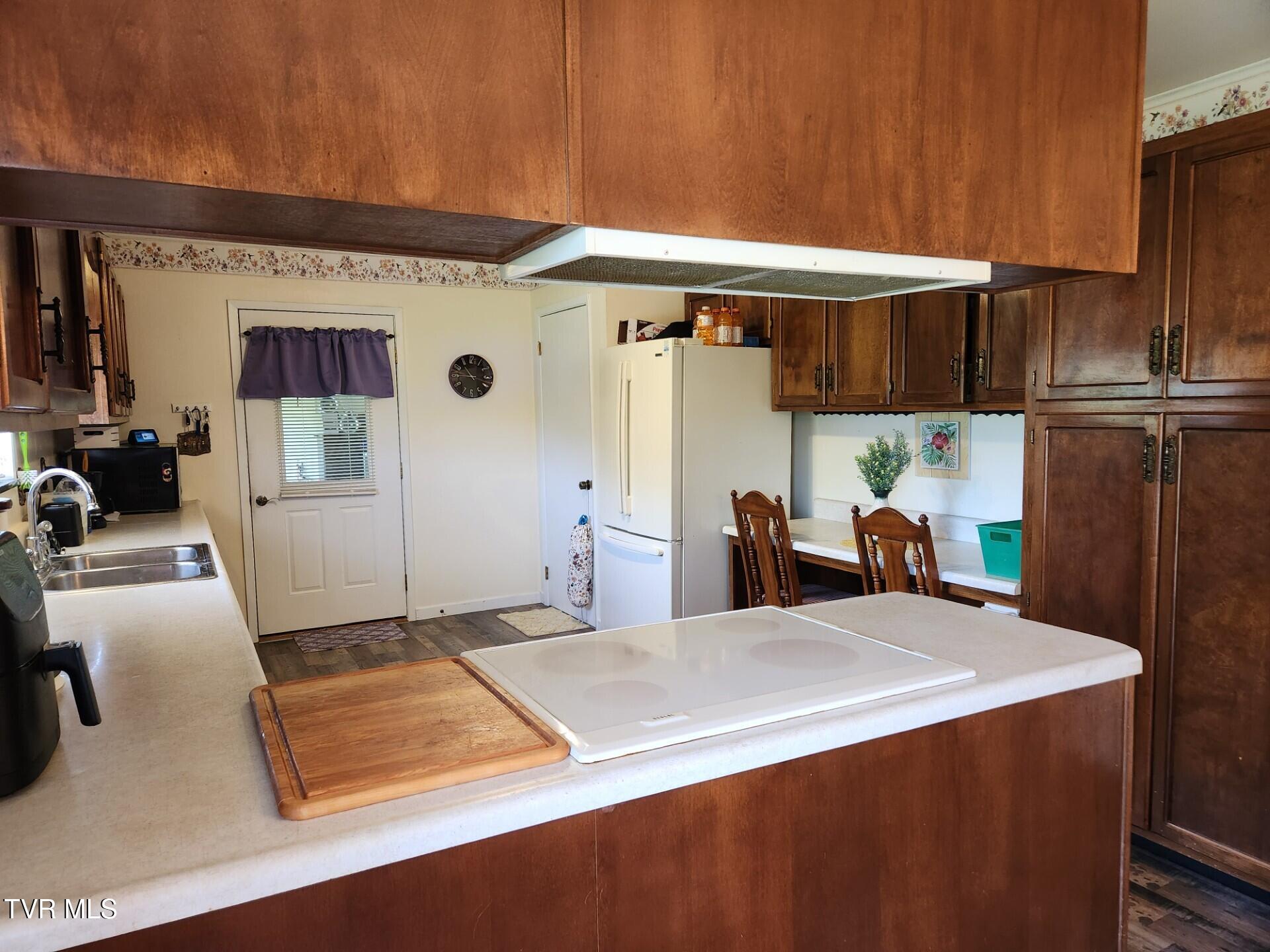 7083 Saint Clair Rd Road, Whitesburg, Tennessee image 4