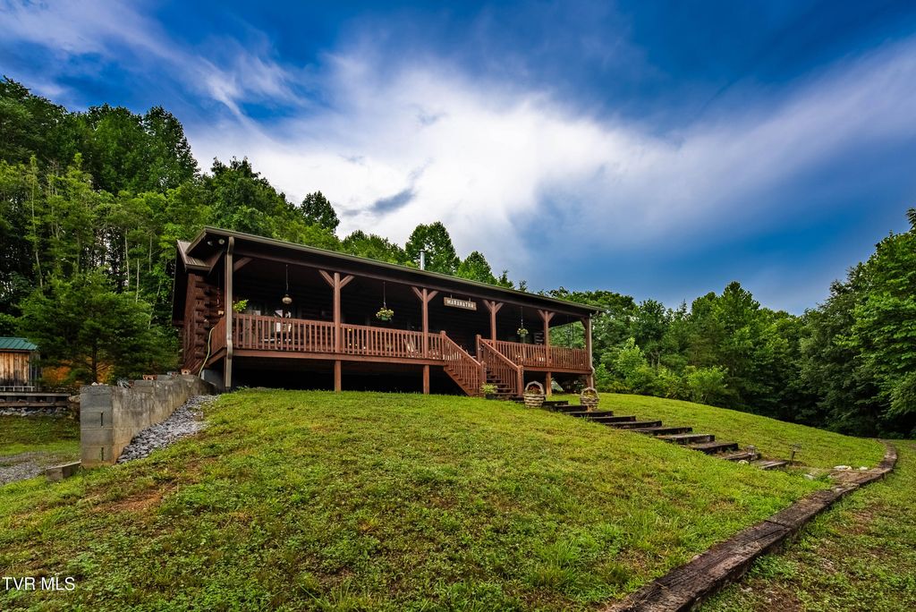 Photo of 772 Copper Ridge Road, Eidson, TN 37731 (MLS # 9998111)
