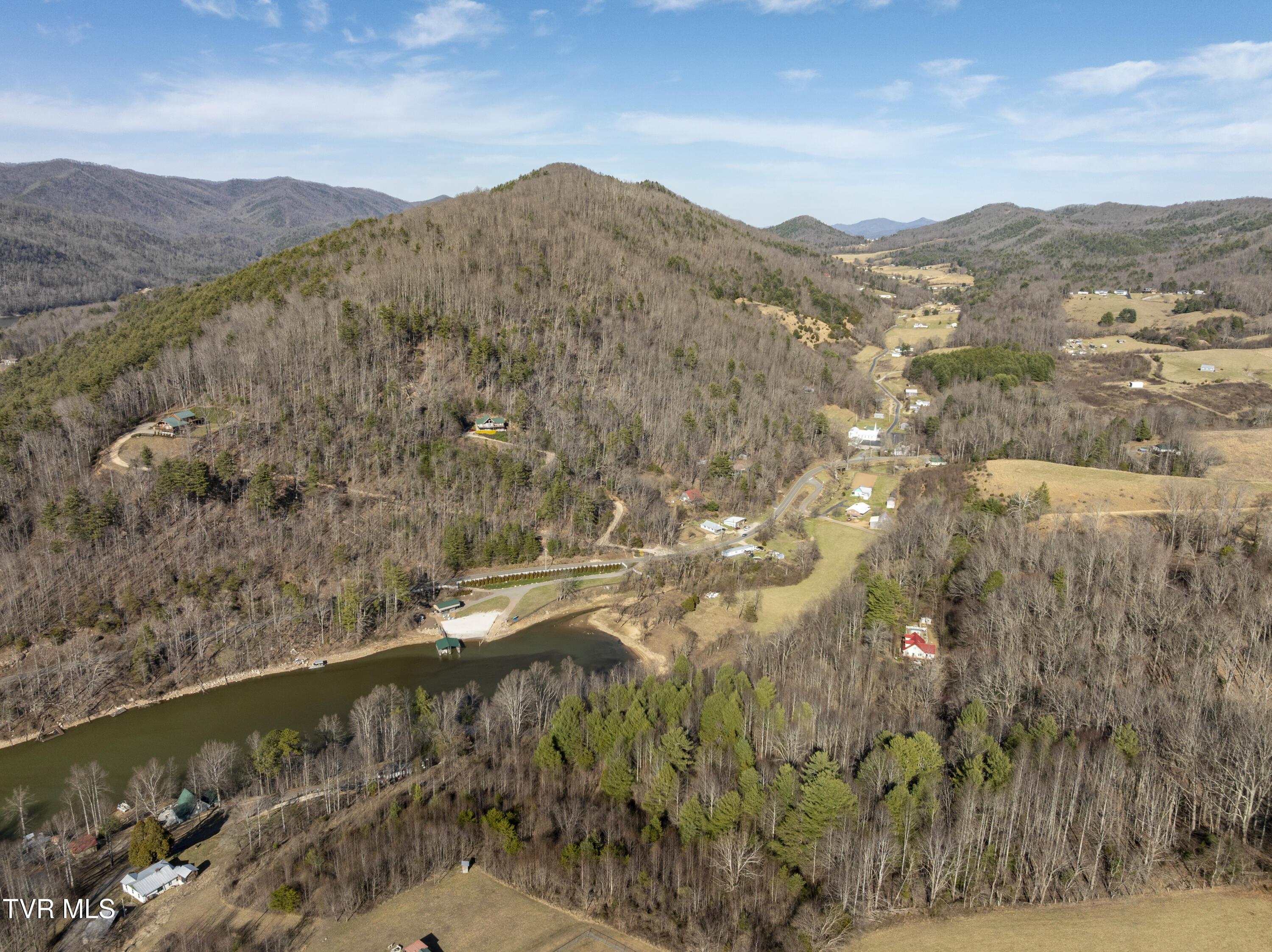 387 Goose Bradley Lane, Butler, Tennessee image 20