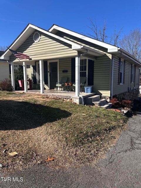 Photo of 1821 Broad Street, Bristol, TN 37620 (MLS # 9990472)