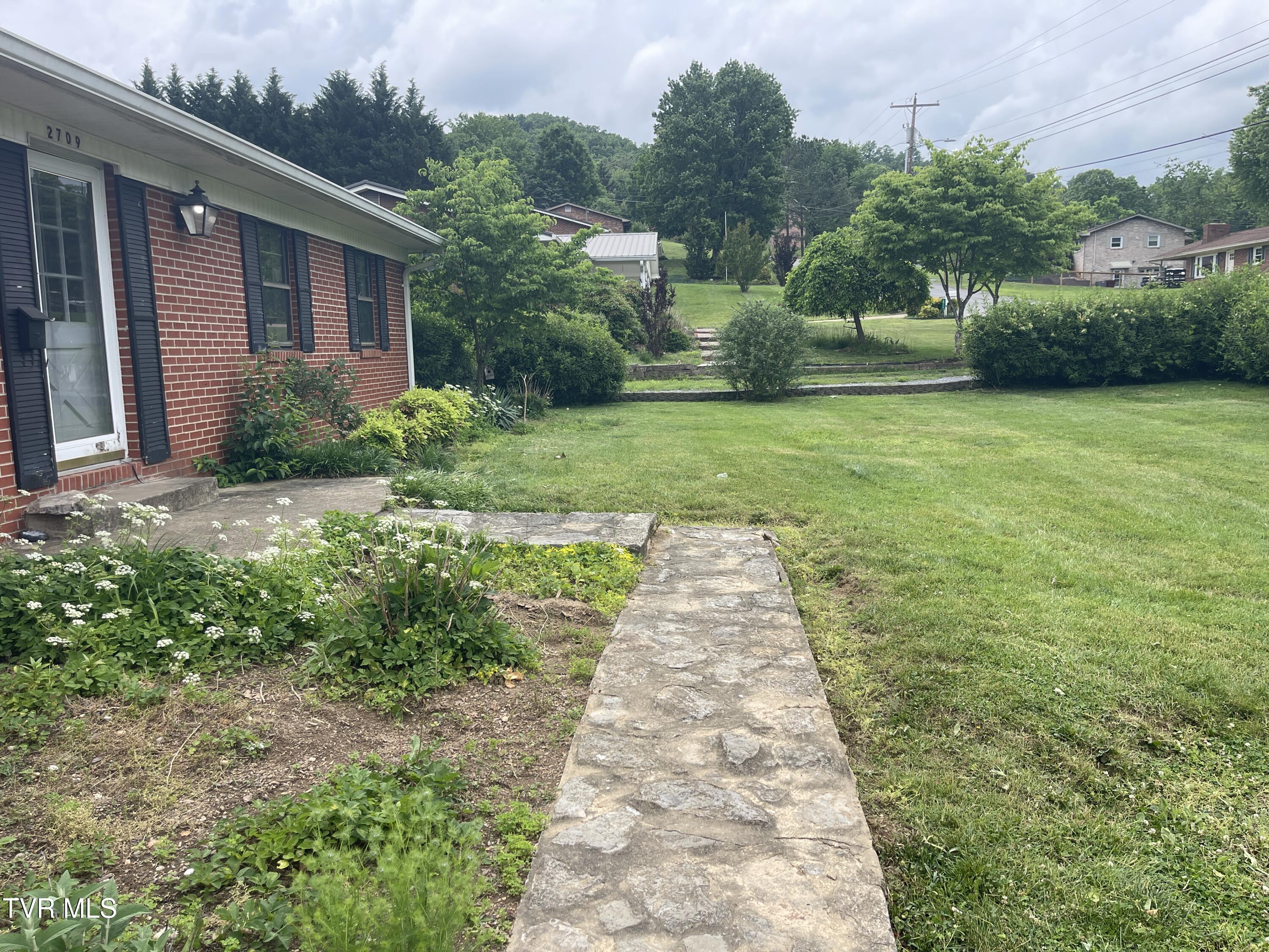2709 Oak Cliff Court, Johnson City, Tennessee image 20
