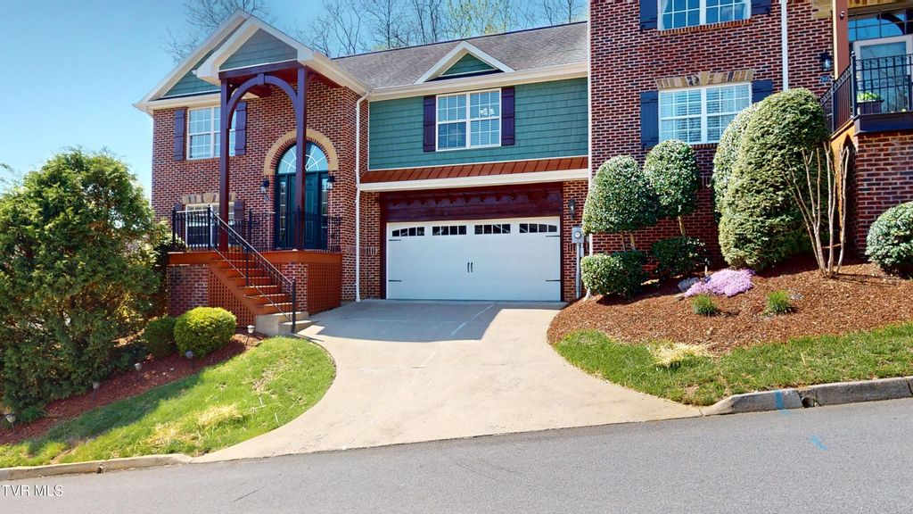 Photo of 93 Bridgewater Court #93, Johnson City, TN 37615 (MLS # 9993756)