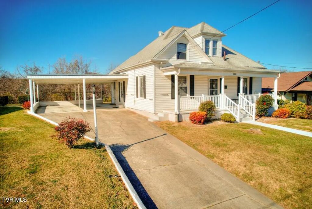 Photo of 1624 Edgemont Avenue, Bristol, TN 37620 (MLS # 9993554)